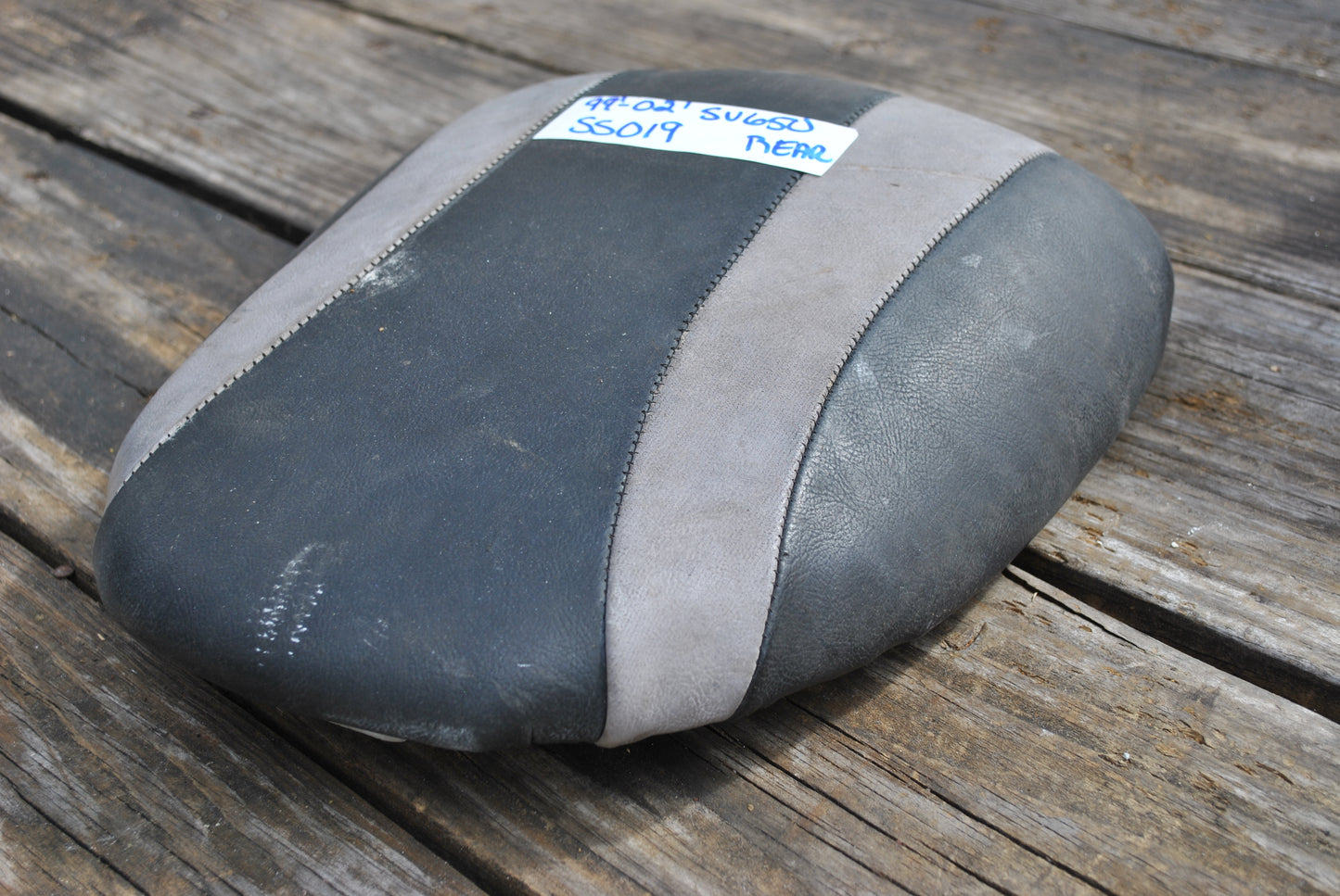 99 00 01 02 Suzuki SV650 SV 650 Rear Back Passenger Seat Pad Pillion