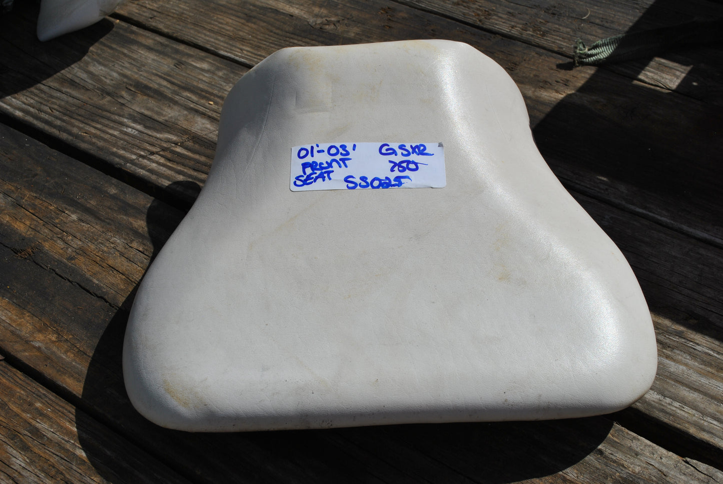 00 - 03 Suzuki GSXR 750 01 - 03 GSXR 600 01 02 GSXR 1000 Front Driver Rider Seat Pad Pillion