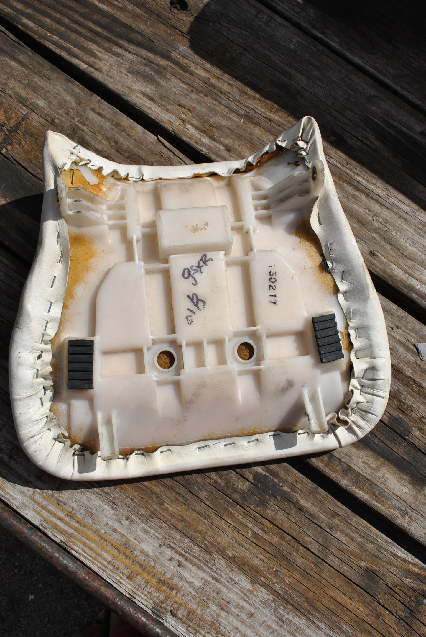 00 - 03 Suzuki GSXR 750 01 - 03 GSXR 600 01 02 GSXR 1000 Front Driver Rider Seat Pad Pillion