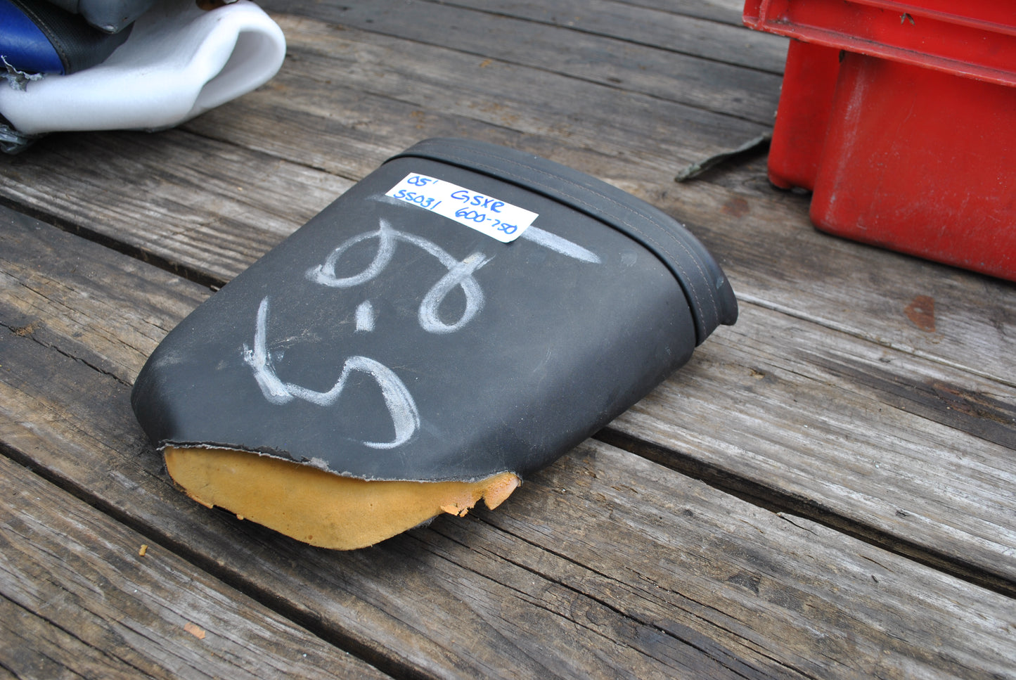 04 05 Suzuki GSXR 600 750 Rear Passenger Seat Pillion GSXR600 GSXR 750 - Torn