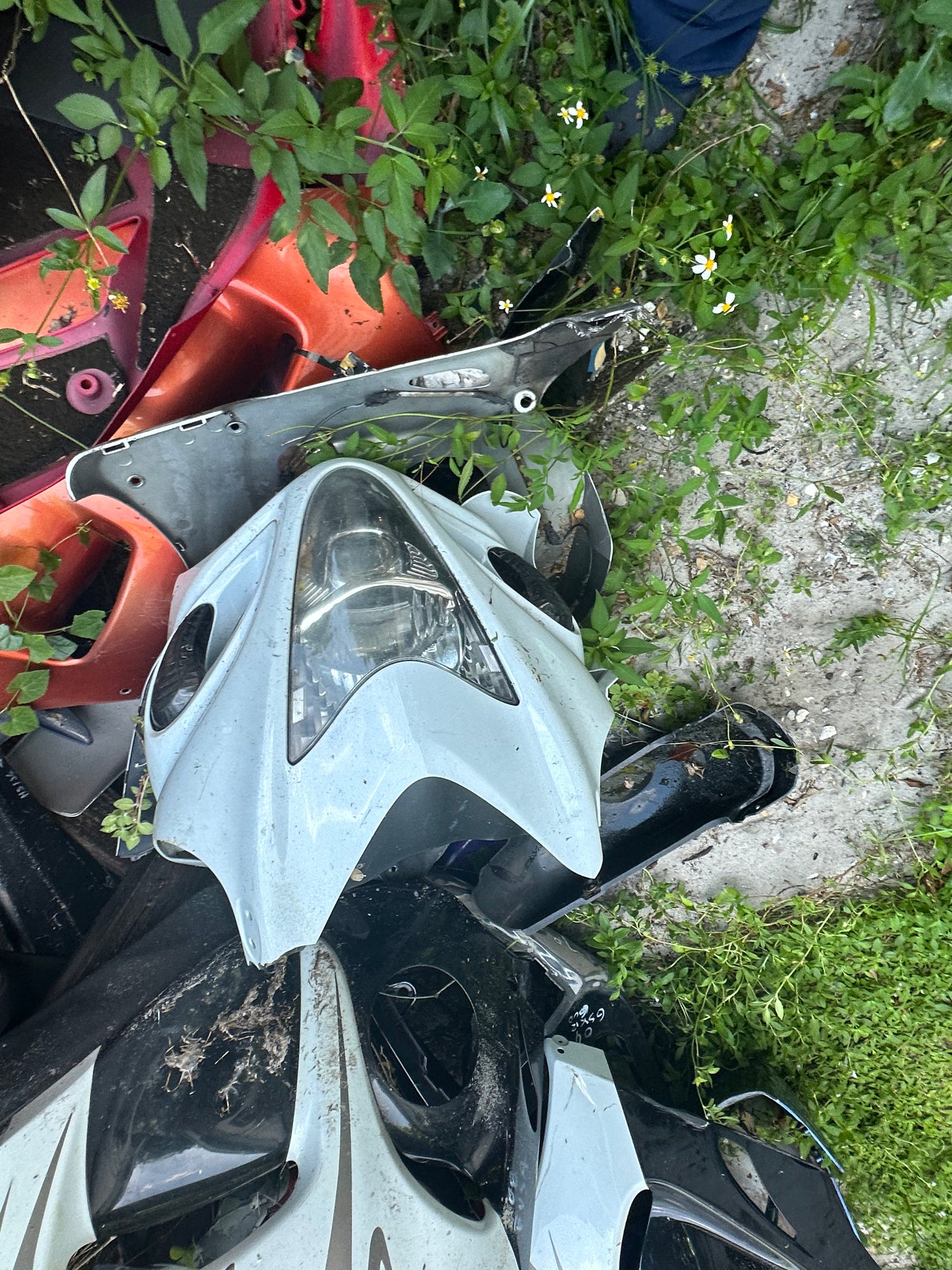 Suzuki GSXR 600 750 1000 Hayabusa etc Plastic Plastics Fairings Fairings $75 up normally no shipping