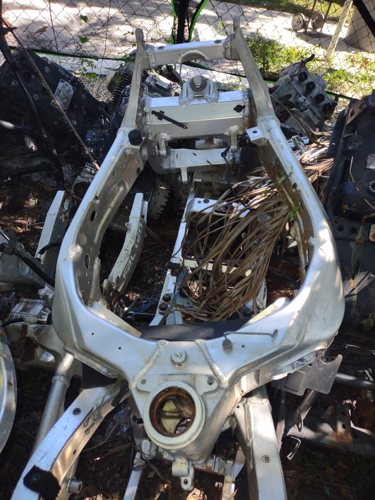03 Suzuki GSXR 600 Main Frame Chassis GSXR600 EZ Reg