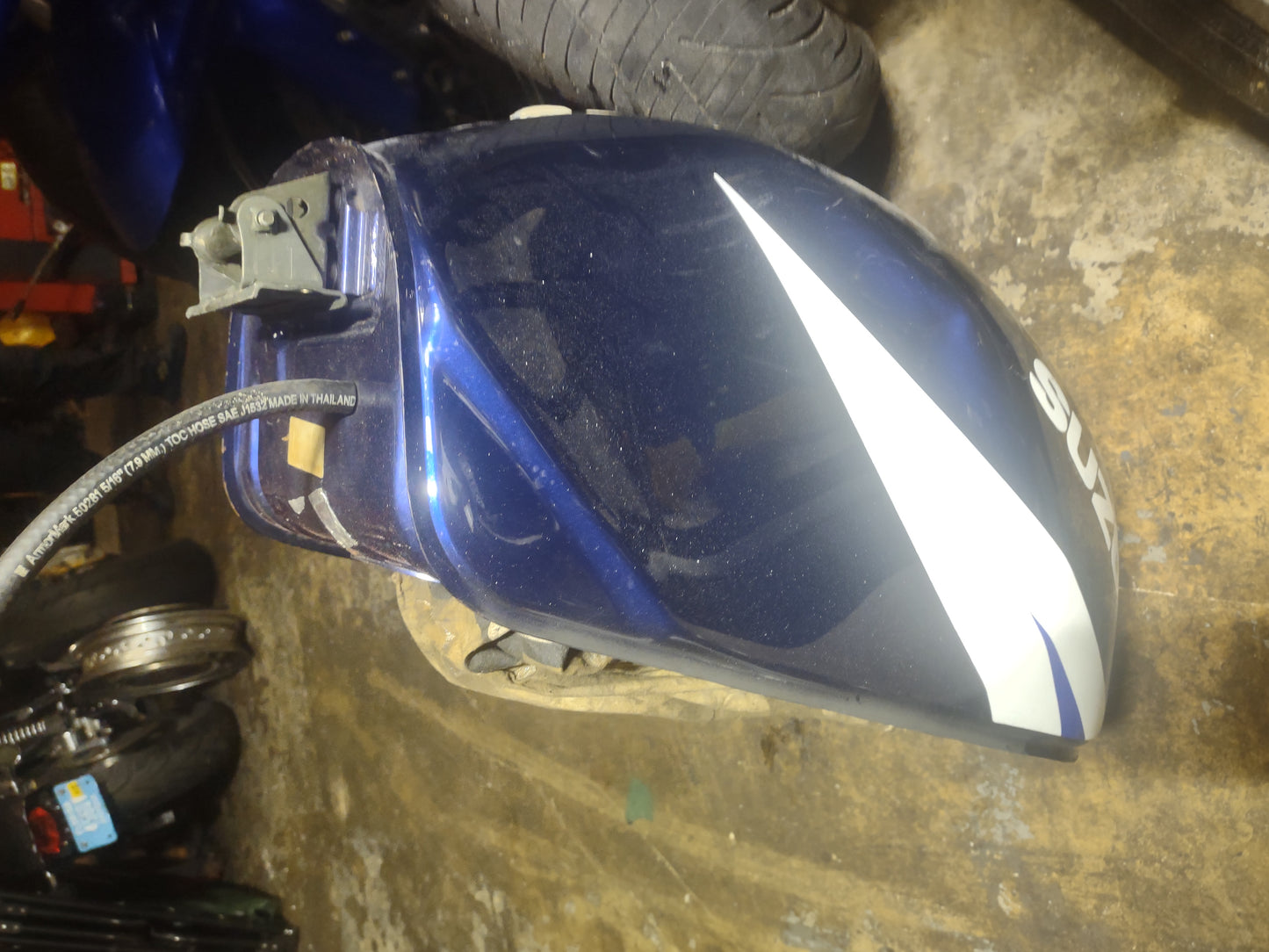 SOLD Suzuki GSXR 600 750 1000 Gas Fuel Petrol Tank Cell 00-03 GSXR750 01-03 GSXR600