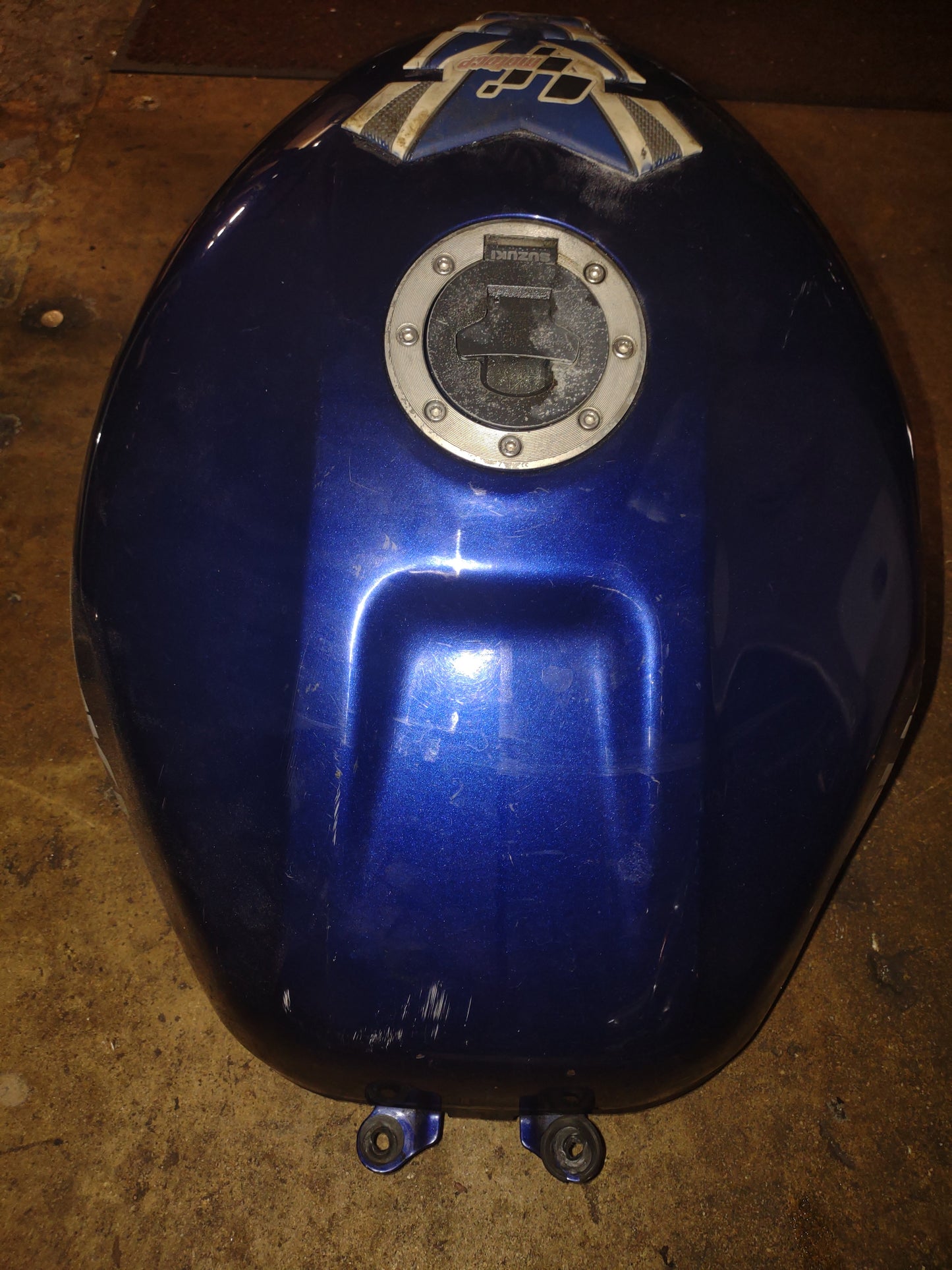 SOLD Suzuki GSXR 600 750 1000 Gas Fuel Petrol Tank Cell 00-03 GSXR750 01-03 GSXR600