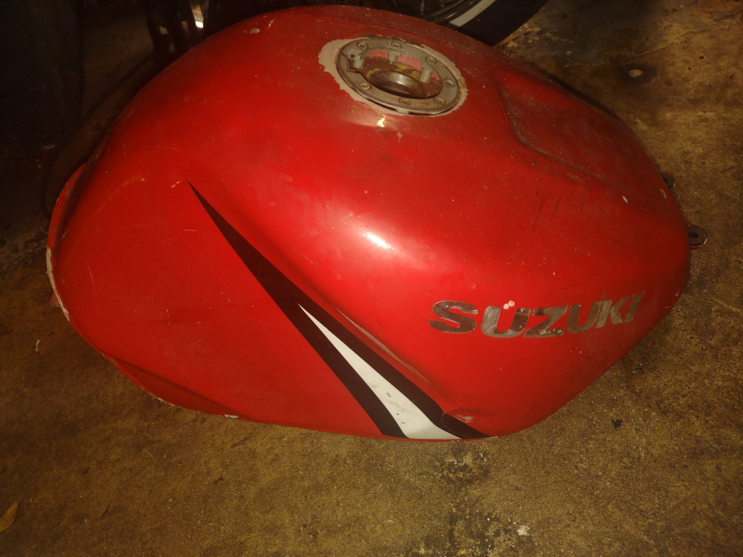 Suzuki GSXR 600 750 1000 Gas Fuel Petrol Tank Cell 00-03 GSXR750 01-03 GSXR600