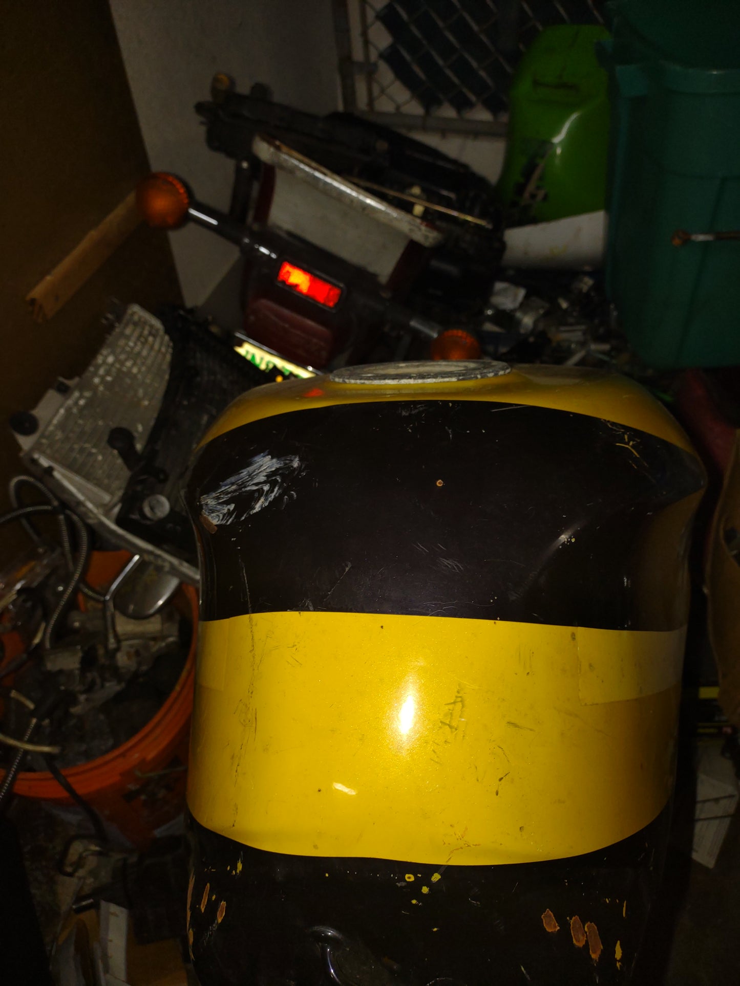 2001 Kawasaki ZX6 ZX-6 ZX6E Gas Fuel Petrol Tank Local Pickup Only Ninja 600 ZZR600