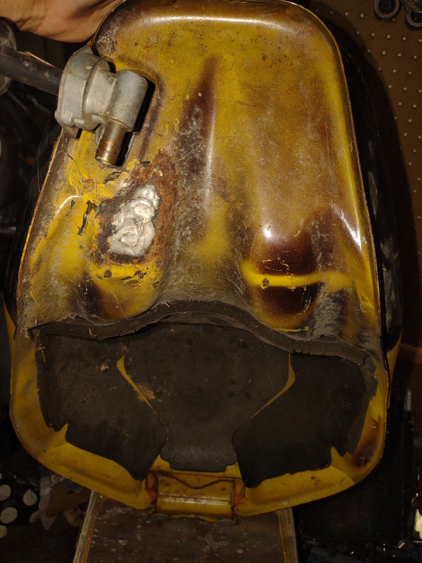 2001 Kawasaki ZX6 ZX-6 ZX6E Gas Fuel Petrol Tank Local Pickup Only Ninja 600 ZZR600