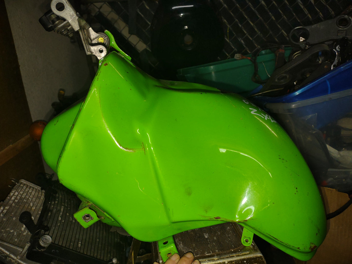 05 06 Kawasaki 636 ZX-6R Gas Fuel Petrol Tank ZX6 ZX-6 Latch sold