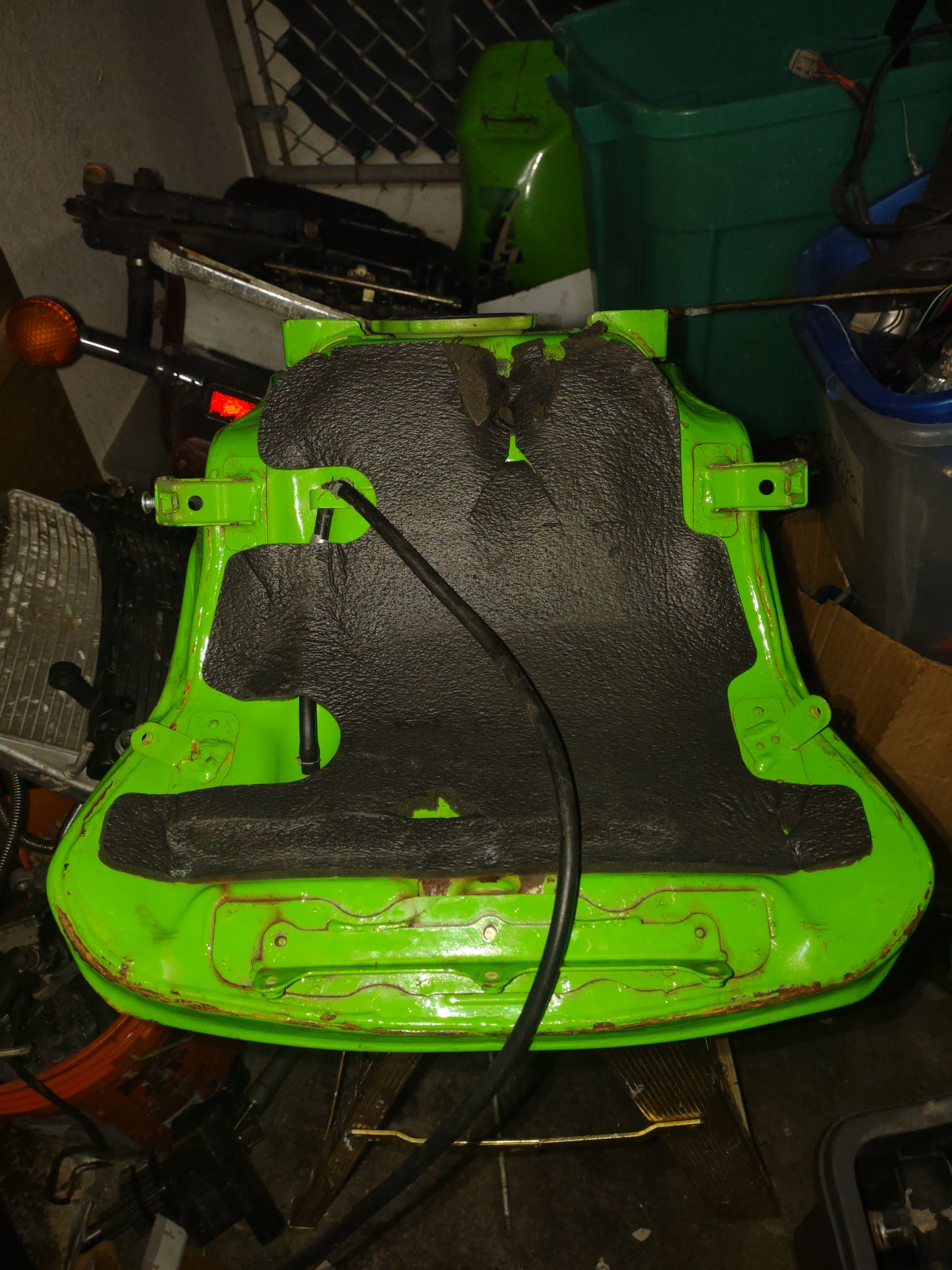 05 06 Kawasaki 636 ZX-6R Gas Fuel Petrol Tank ZX6 ZX-6 Latch sold