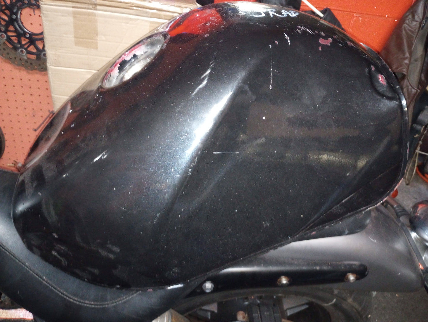 SOLD 98 99 Suzuki GSXR 750 Gas Fuel Petrol Tank 96 97 SRAD 600