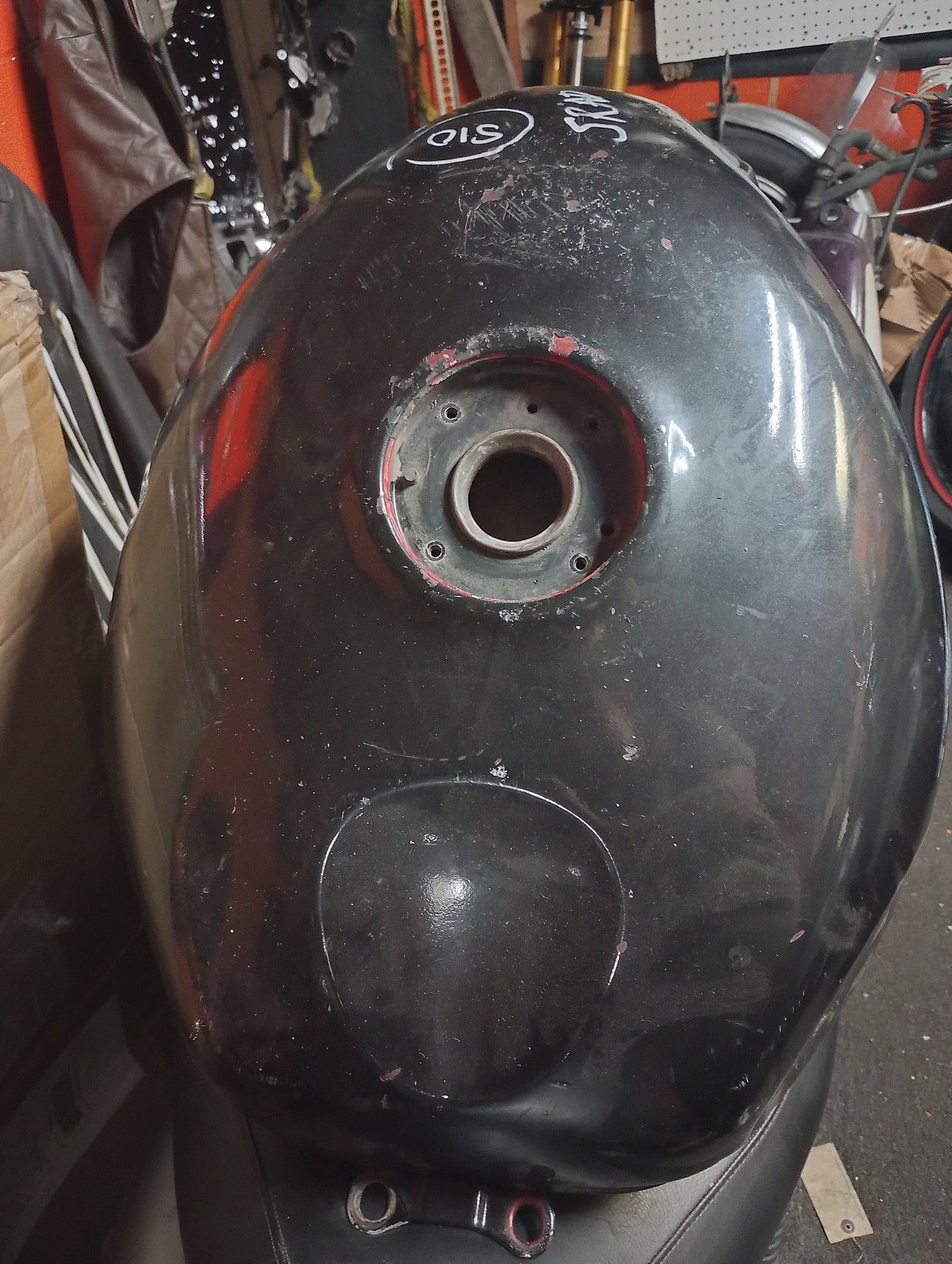SOLD 98 99 Suzuki GSXR 750 Gas Fuel Petrol Tank 96 97 SRAD 600