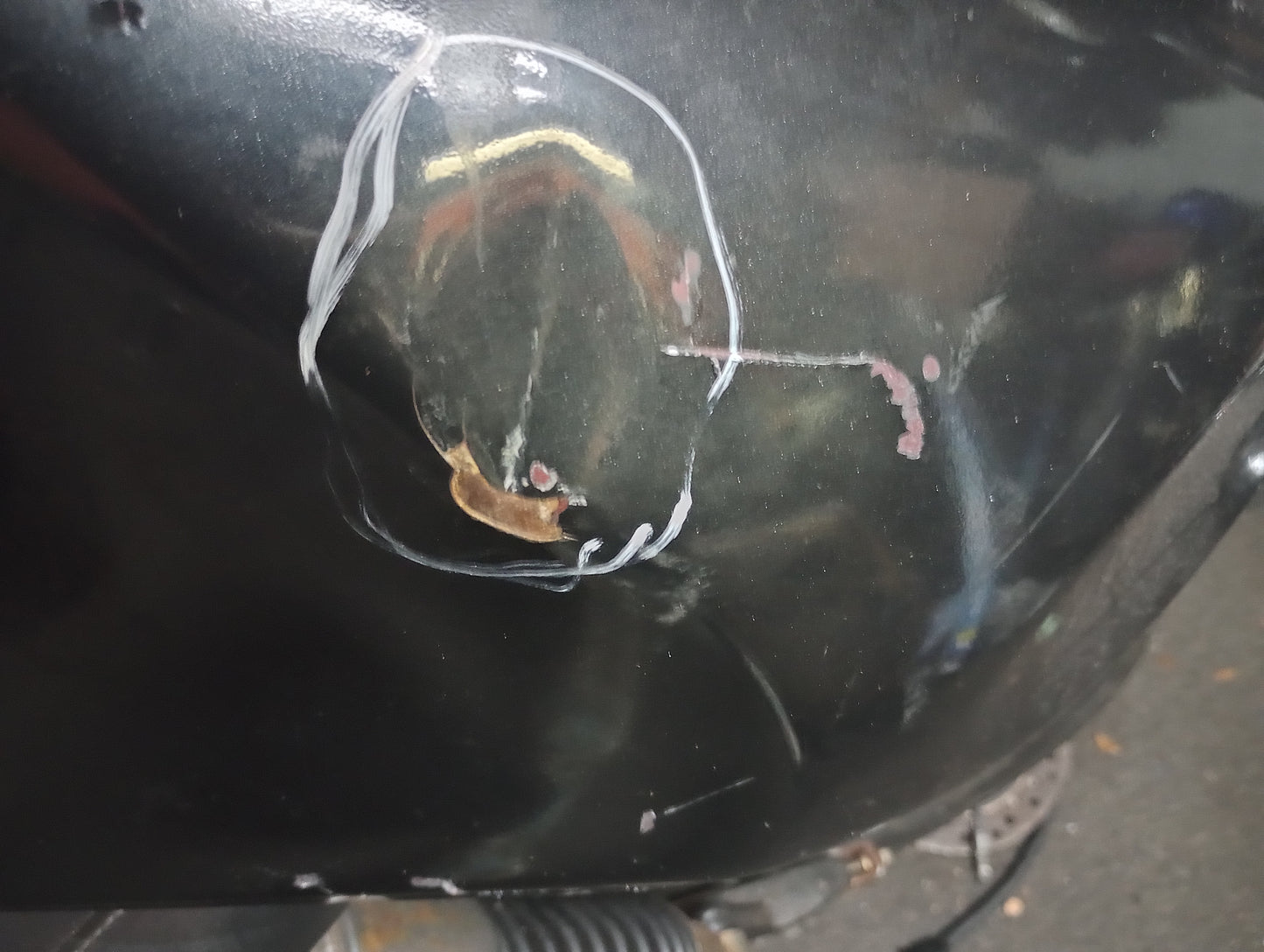 SOLD 98 99 Suzuki GSXR 750 Gas Fuel Petrol Tank 96 97 SRAD 600