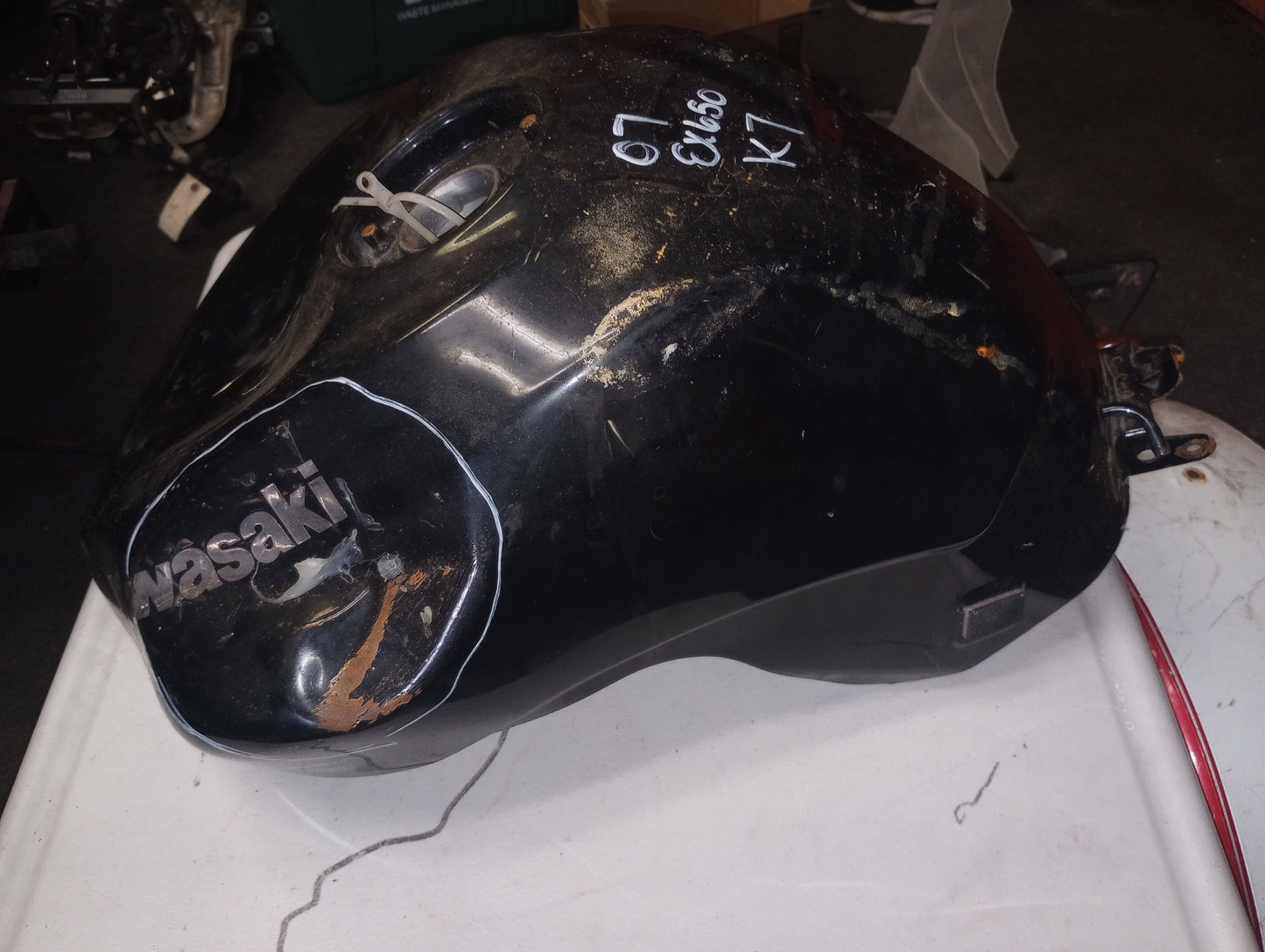 09 ZX-6R ? ZX-6 ZX6R Gas Tank Fuel Petrol Cell Read Listing