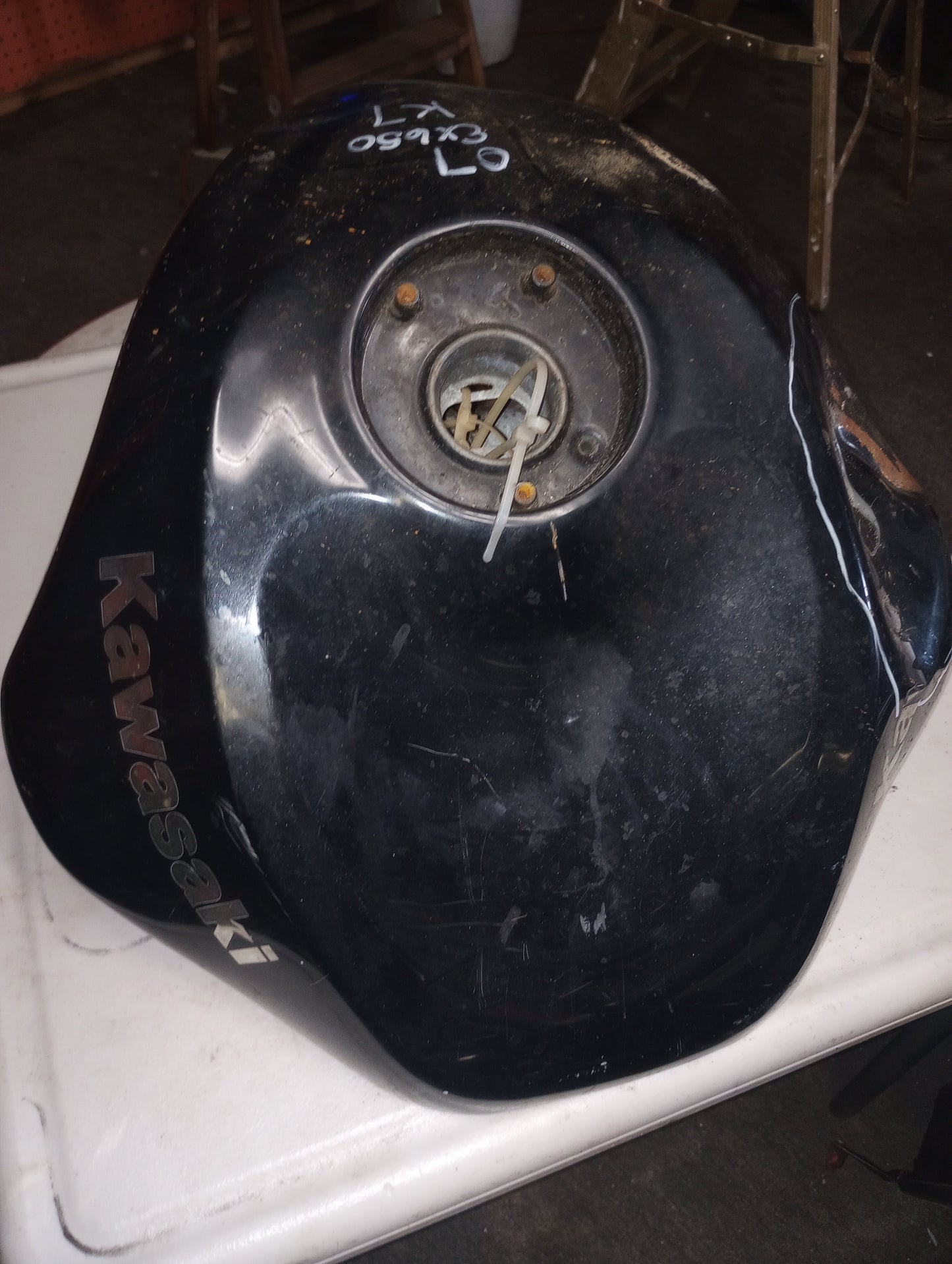 09 ZX-6R ? ZX-6 ZX6R Gas Tank Fuel Petrol Cell Read Listing