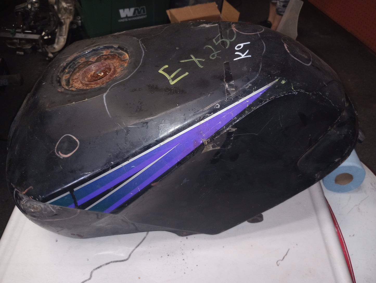 Kawasaki EX250 EX 250 Gas Tank Fuel Petrol Cell Ninja