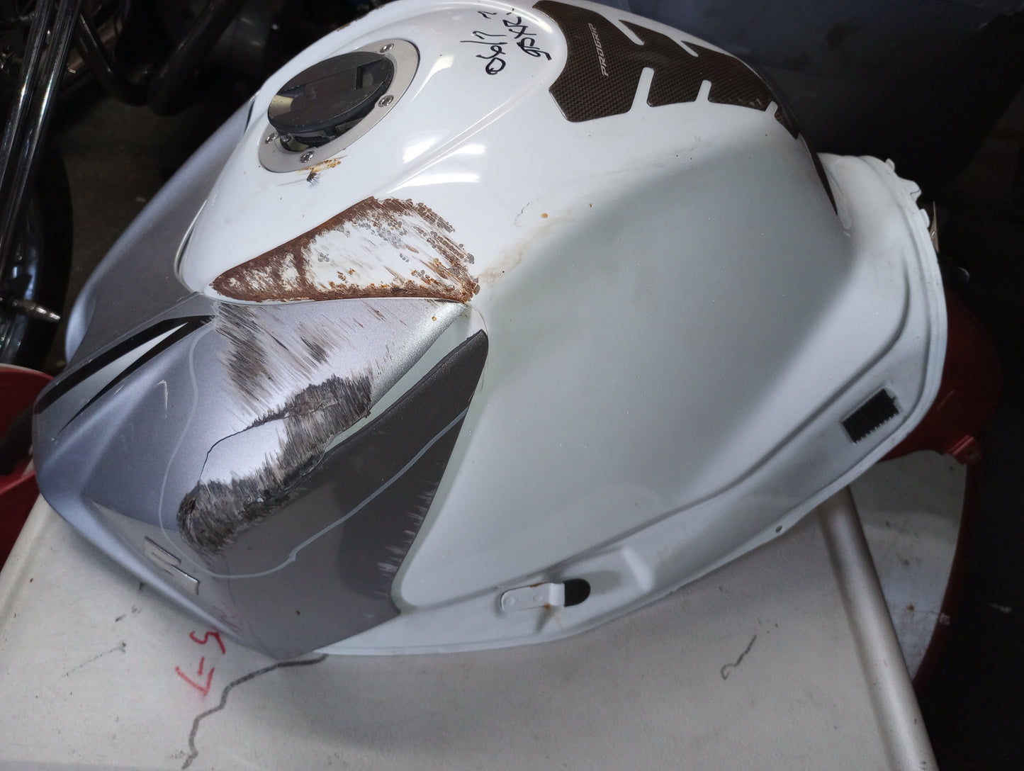 07 08 Suzuki GSXR 1000 Gas Tank GSXR1000 Fuel Petrol Cell