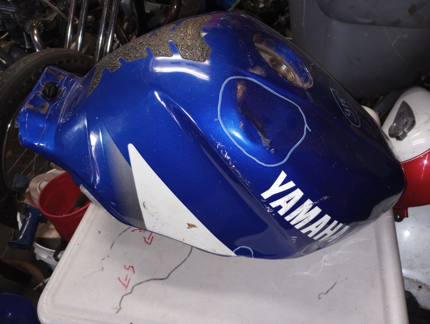 Yamaha YZF 600 Gas Tank Fuel Petrol Cell Reservoir YZF600