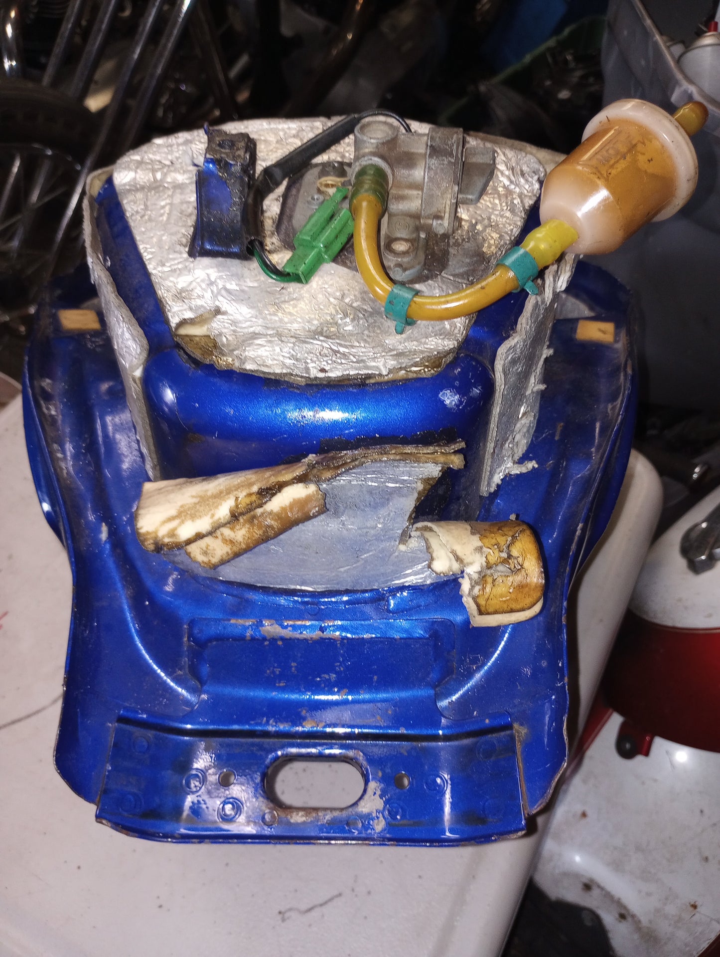 Yamaha YZF 600 Gas Tank Fuel Petrol Cell Reservoir YZF600