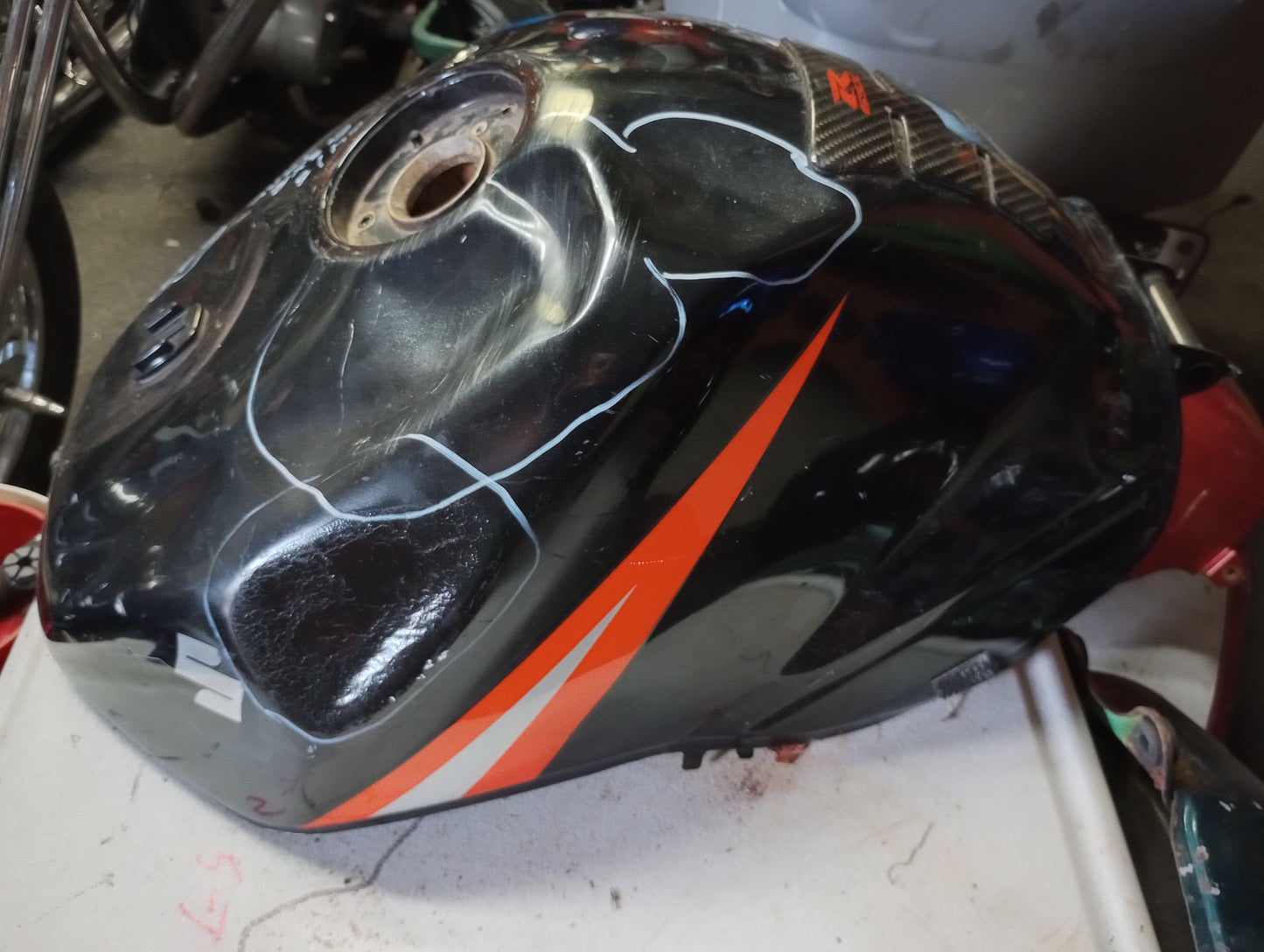 04 05 Suzuki GSXR 600 750 Gas Tank Fuel Petrol Cell GSXR600 GSXR750