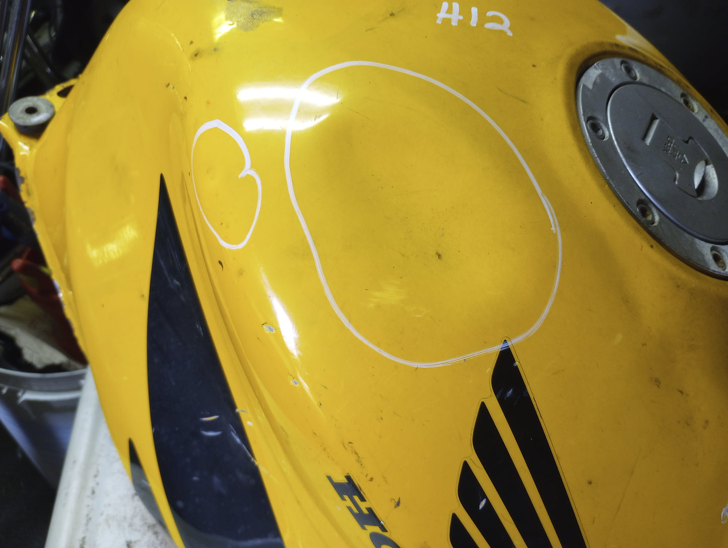 Honda CBR600 F4 CBR 600 Gas Tank Fuel Petrol Cell Reservoir