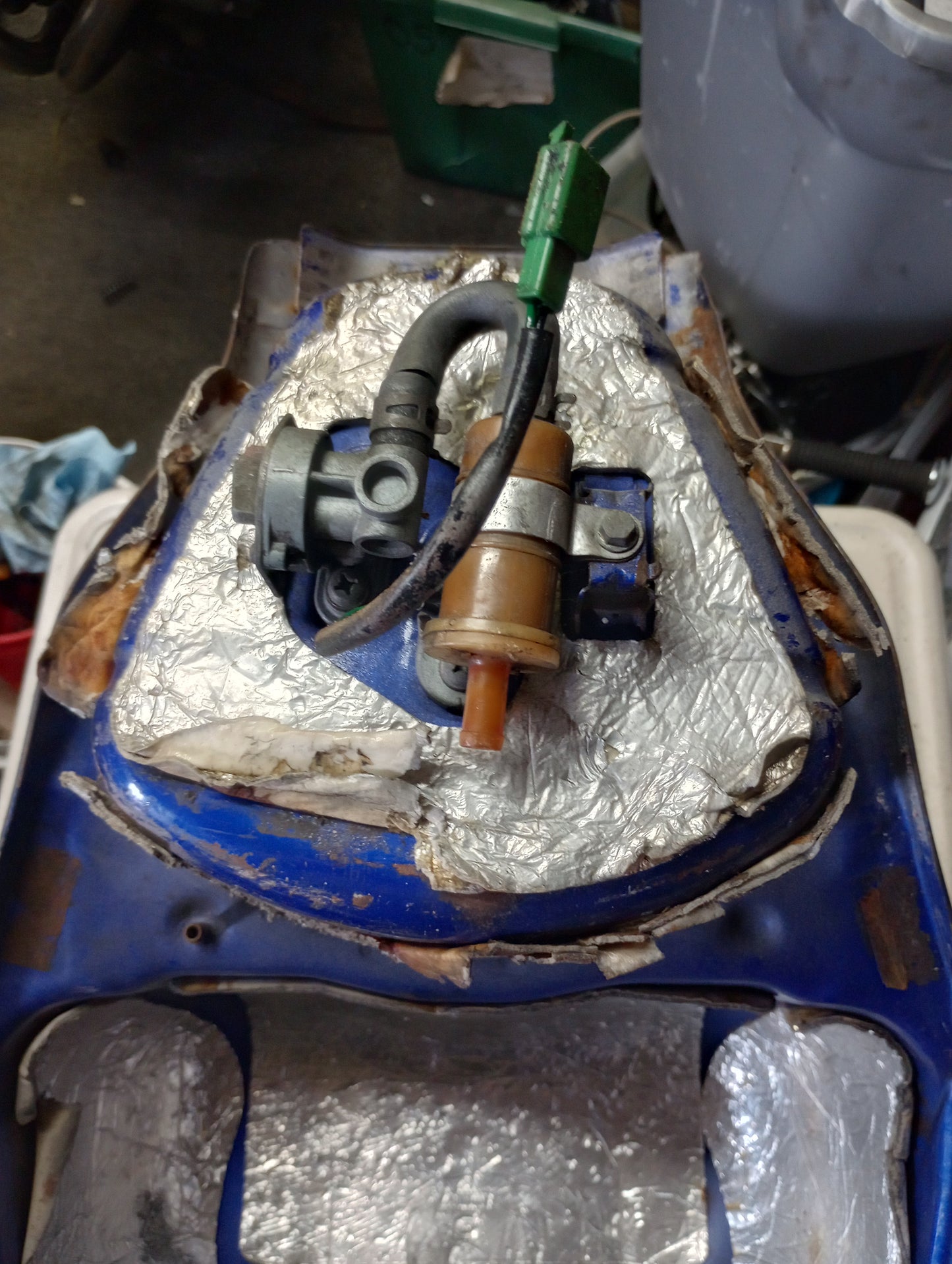 Yamaha YZF 600 Gas Tank Fuel Petrol Cell Reservoir YZF600