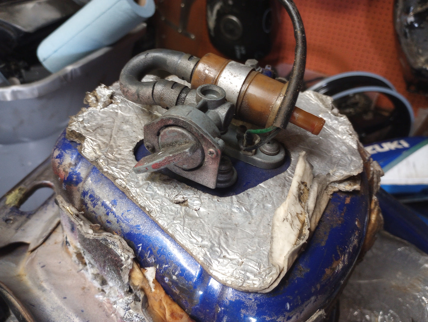 Yamaha YZF 600 Gas Tank Fuel Petrol Cell Reservoir YZF600