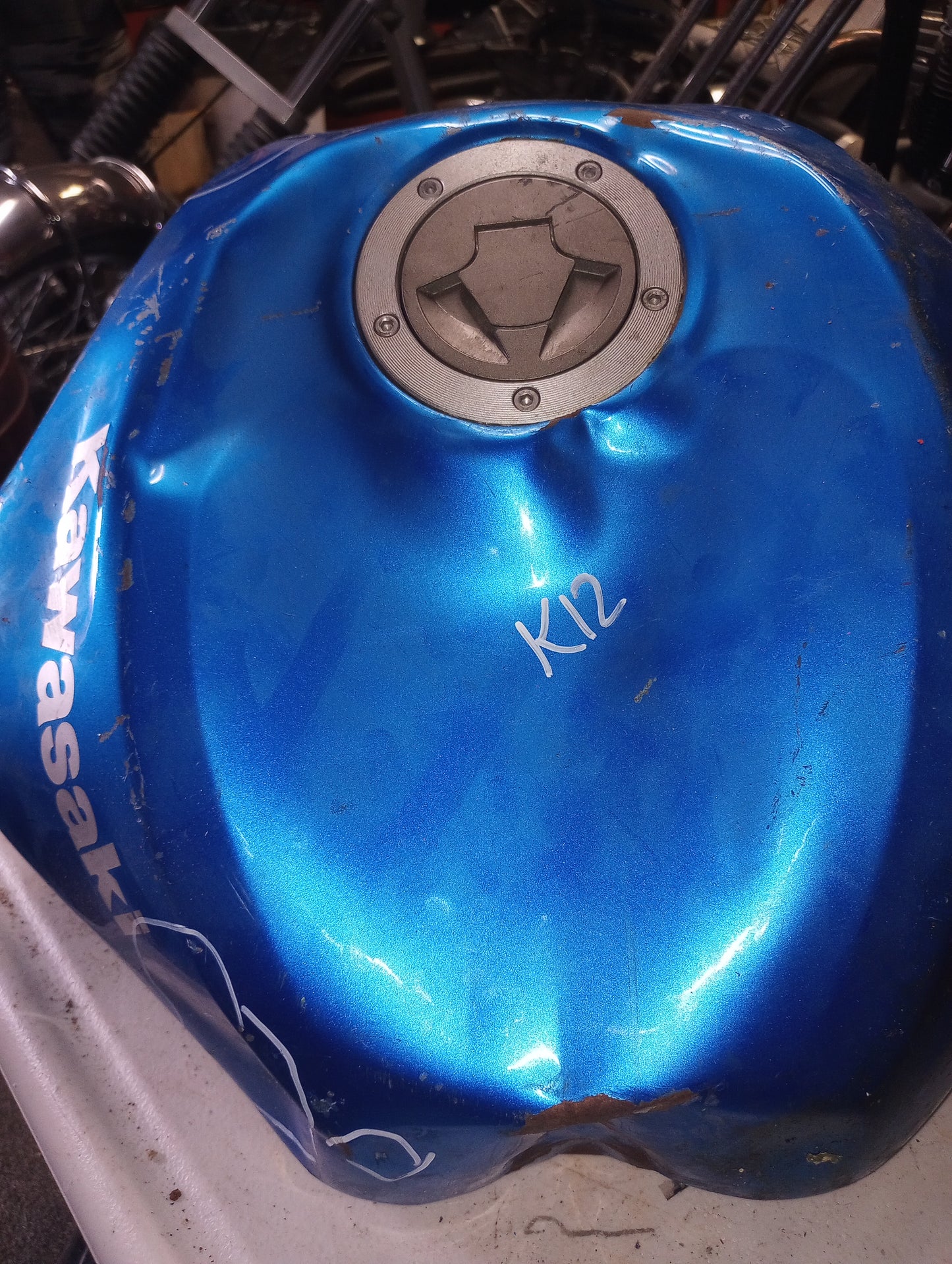 09-12 Kawasaki ZX-6R ZX-6 Gas Tank Fuel Petrol Cell ZX6 - Free Shipping