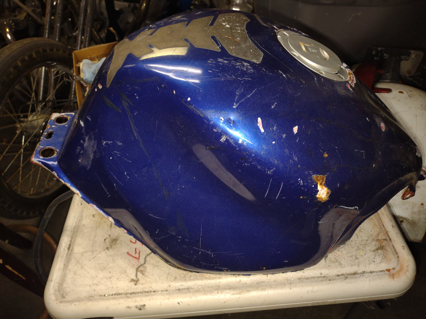 Honda CBR600 F4 CBR 600 Gas Tank Fuel Petrol Cell Reservoir