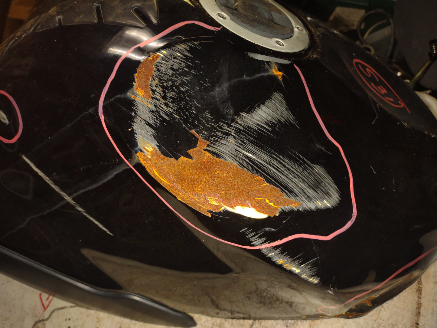 04 05 Suzuki GSXR 600 GSXR600 Gas Tank Fuel Petrol Cell Reservoir