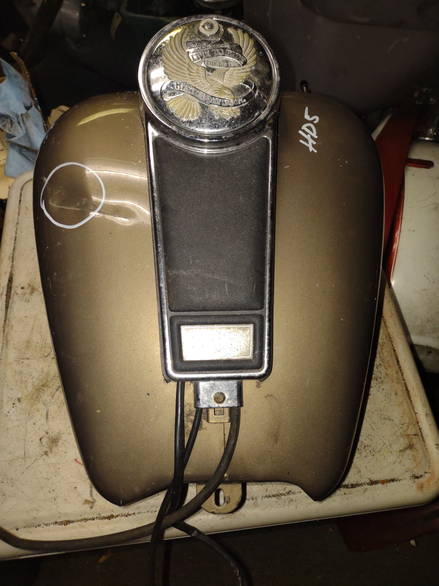 Harley Davidson Electra Glide Classic Gas Tank & Center Console OEM Fuel Petrol
