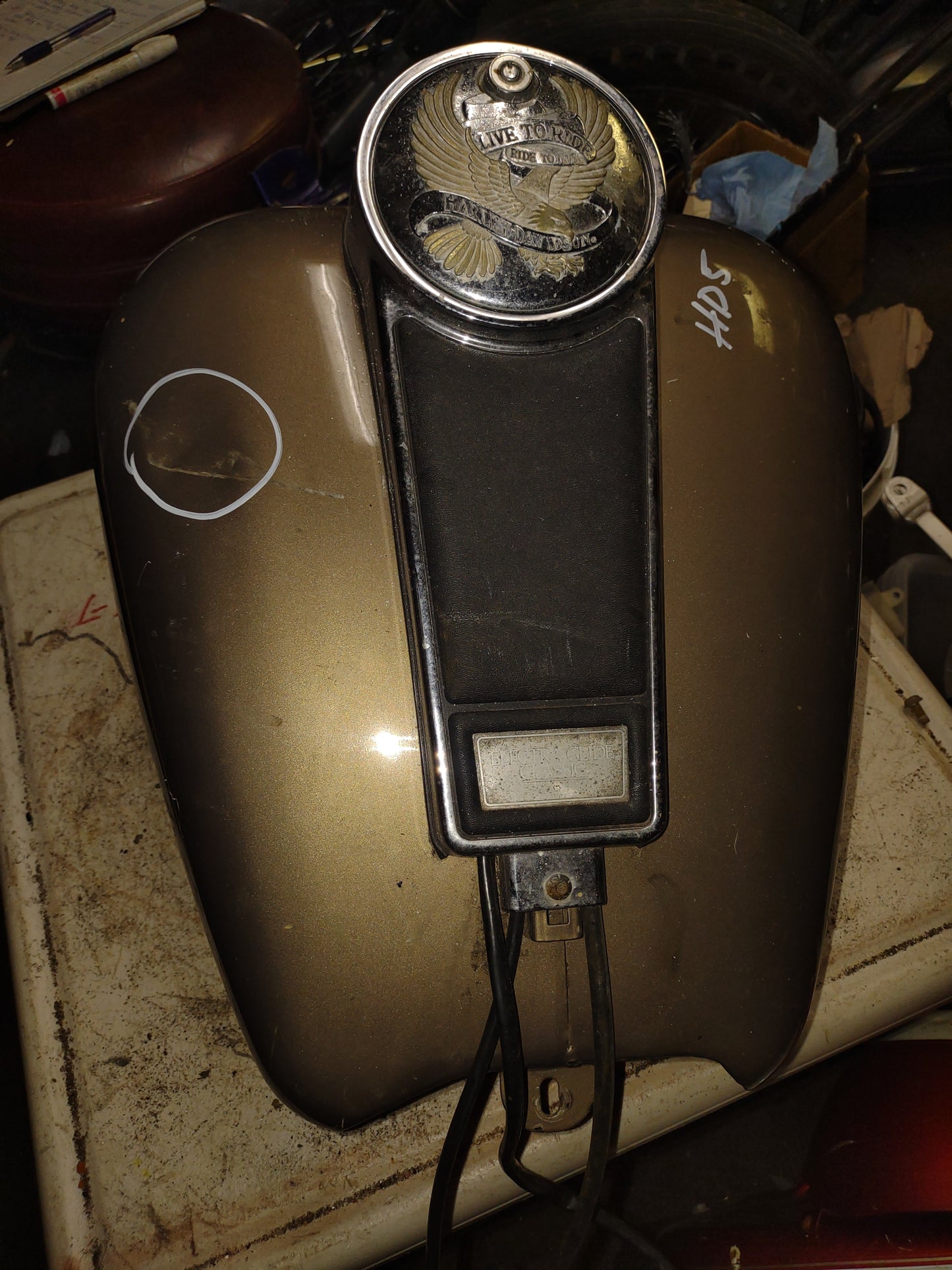 Harley Davidson Electra Glide Classic Gas Tank & Center Console OEM Fuel Petrol