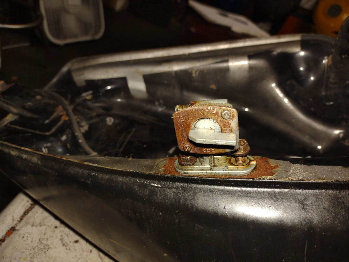 SOLD SOLD Kawasaki Vulcan 750 VN750 Gas Tank Fuel Petrol Cell Reservoir VN 750