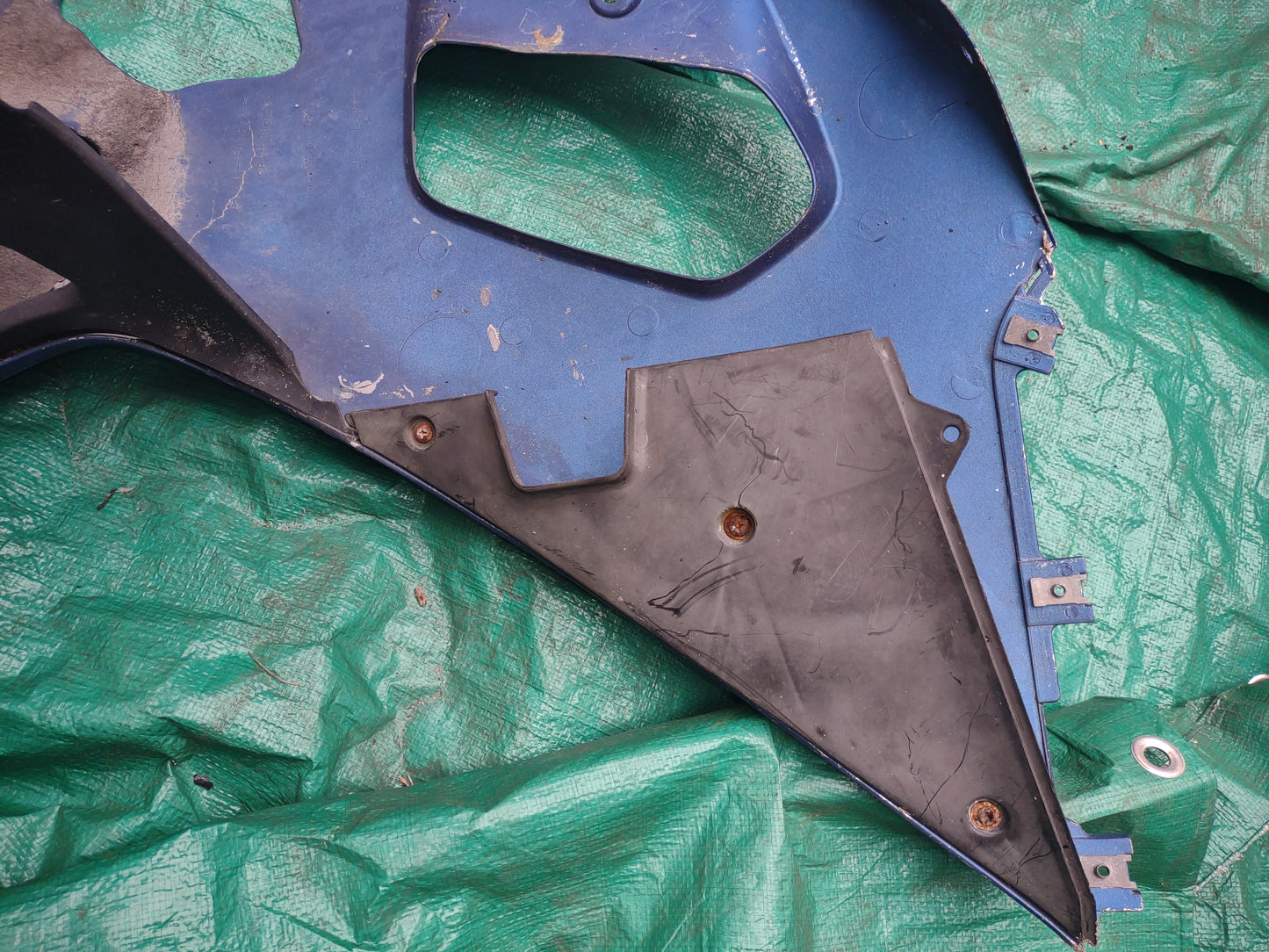Suzuki GSXR 750 00-03 GSXR 600 01-03 Left Side Mid Fairing Cowl Plastic GSXR600 GSXR750