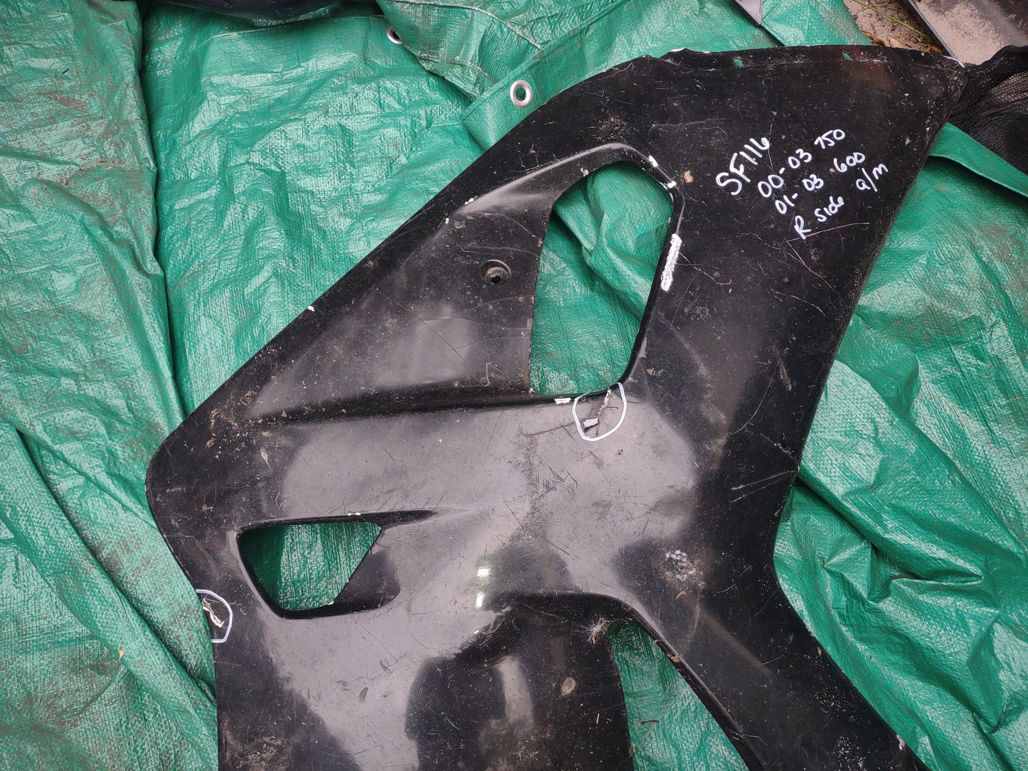 SOLD SOLD Suzuki GSXR 750 00-03 GSXR 600 01-03 Right Side Mid Fairing Cowl Plastic GSXR600 GSXR750 A/M