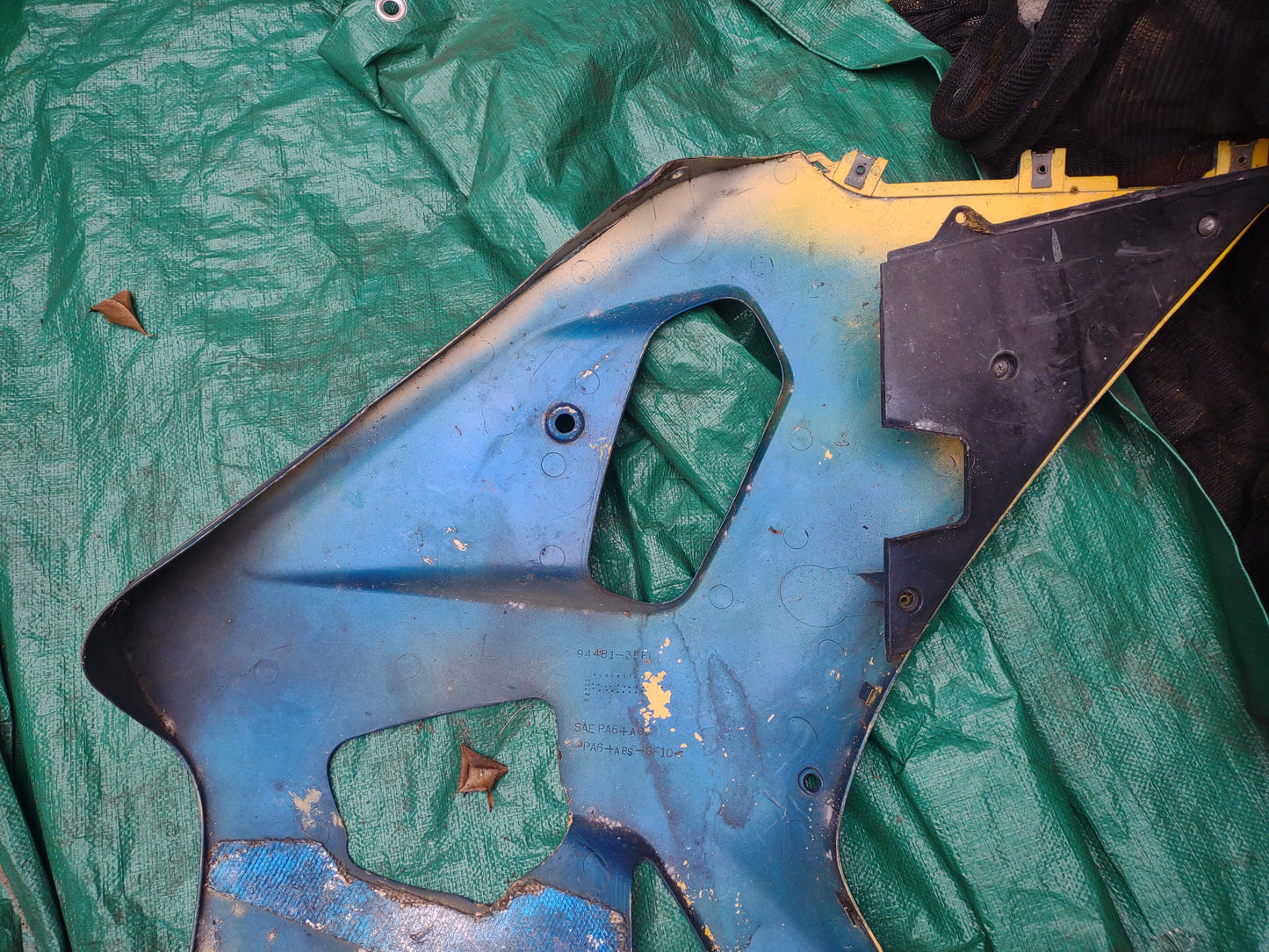 SOLD SOLD Suzuki GSXR 750 00-03 GSXR 600 01-03 Left Side Mid Fairing Cowl Plastic GSXR600 GSXR750