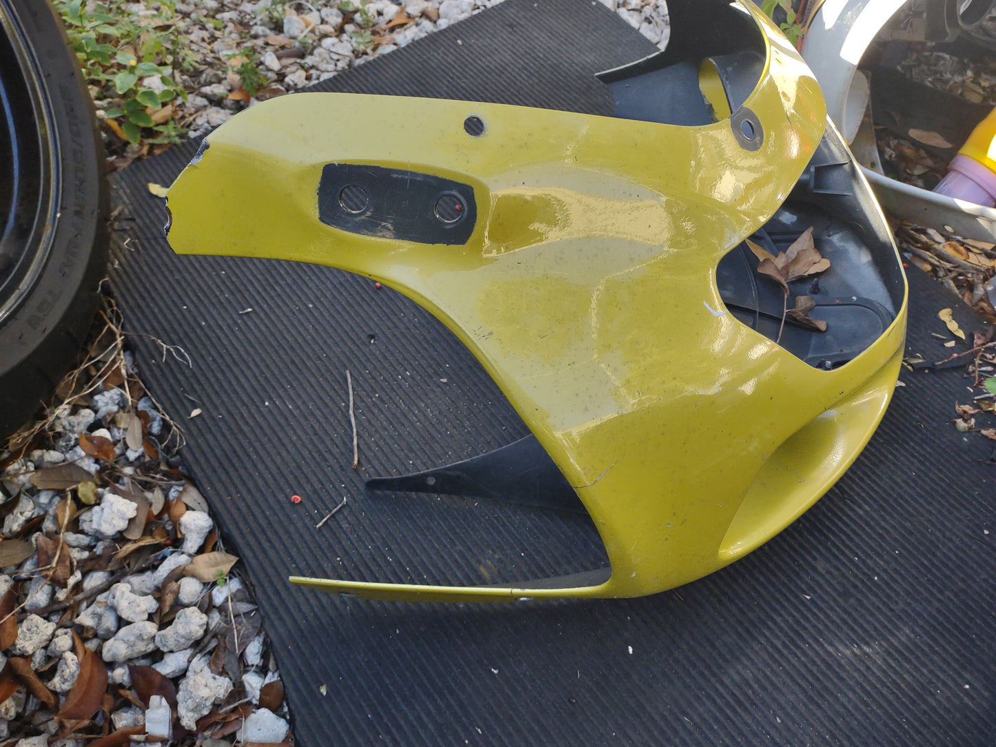 Suzuki GSXR 750 00-03 GSXR 600 01-03 Upper Front Nose Fairing Cowl Plastic 94411-35F0