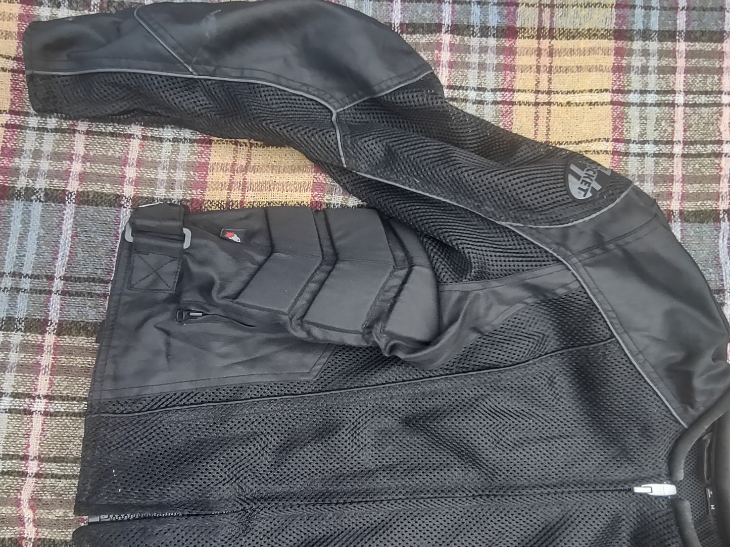 Medium Joe Rocket Padded Mesh Jacket