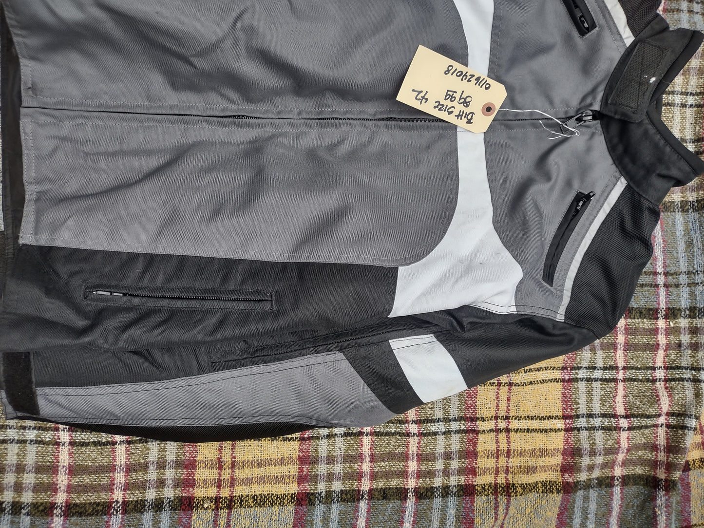 BILT Motorcycle Jacket Size Medium Like New