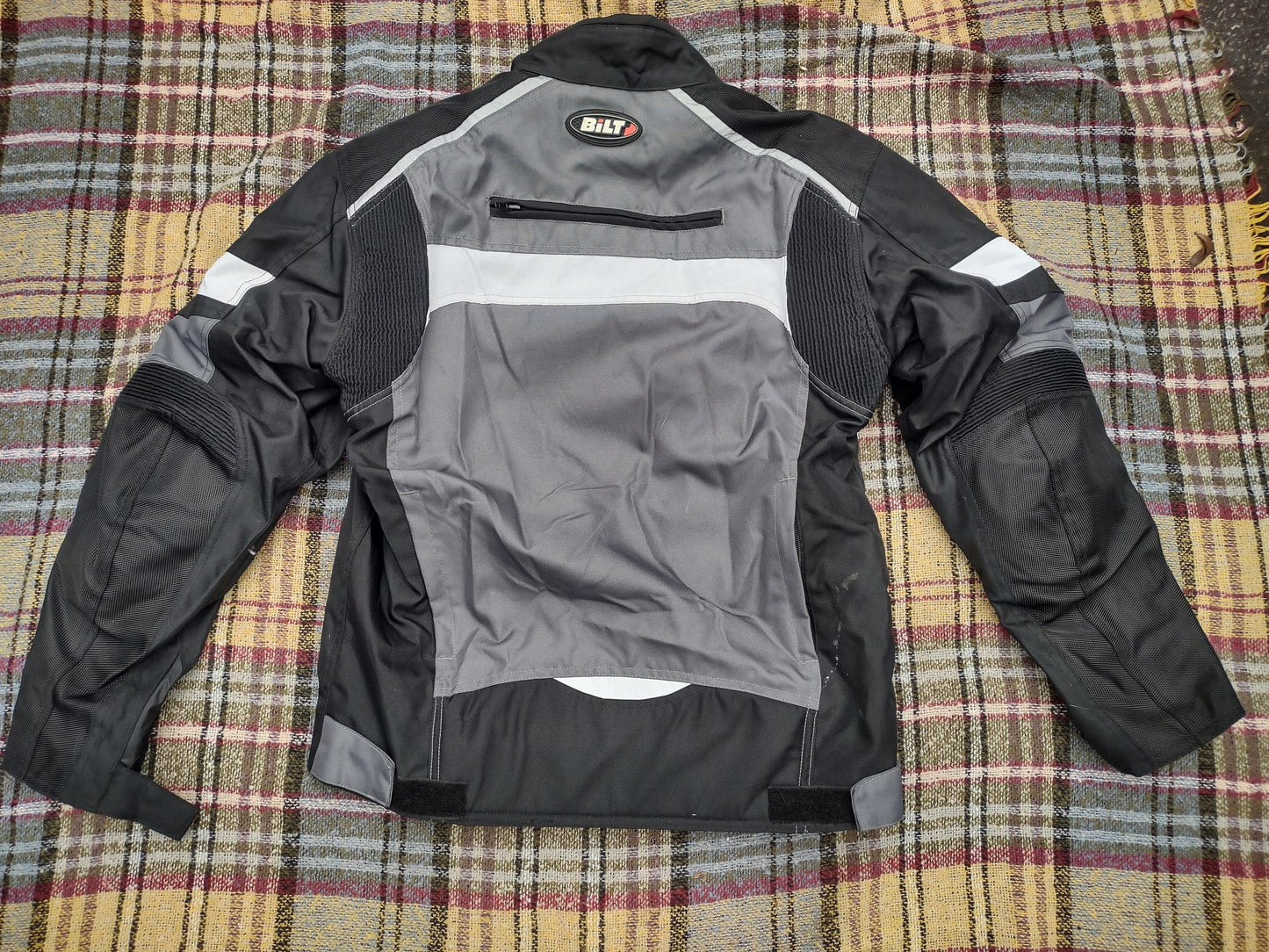 BILT Motorcycle Jacket Size Medium Like New
