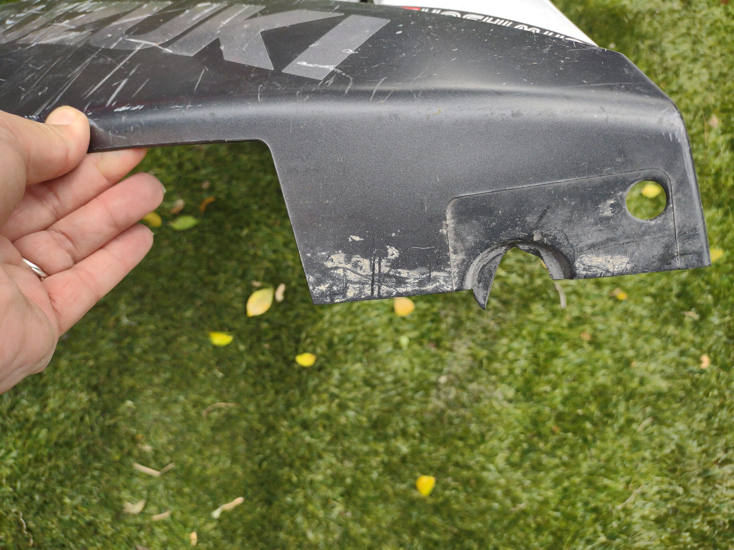 07 08 Suzuki GSXR 1000 Right Side Mid & Lower Fairing Plastic Cowl 94475-21H & 94474-21H