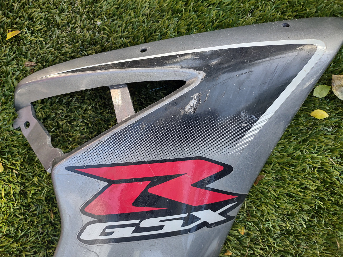 05 06 Suzuki GSXR 1000 Right Side Mid Fairing Plastic Cowl 94473-41G-R