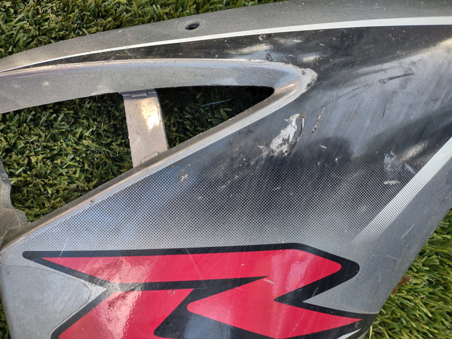 05 06 Suzuki GSXR 1000 Right Side Mid Fairing Plastic Cowl 94473-41G-R