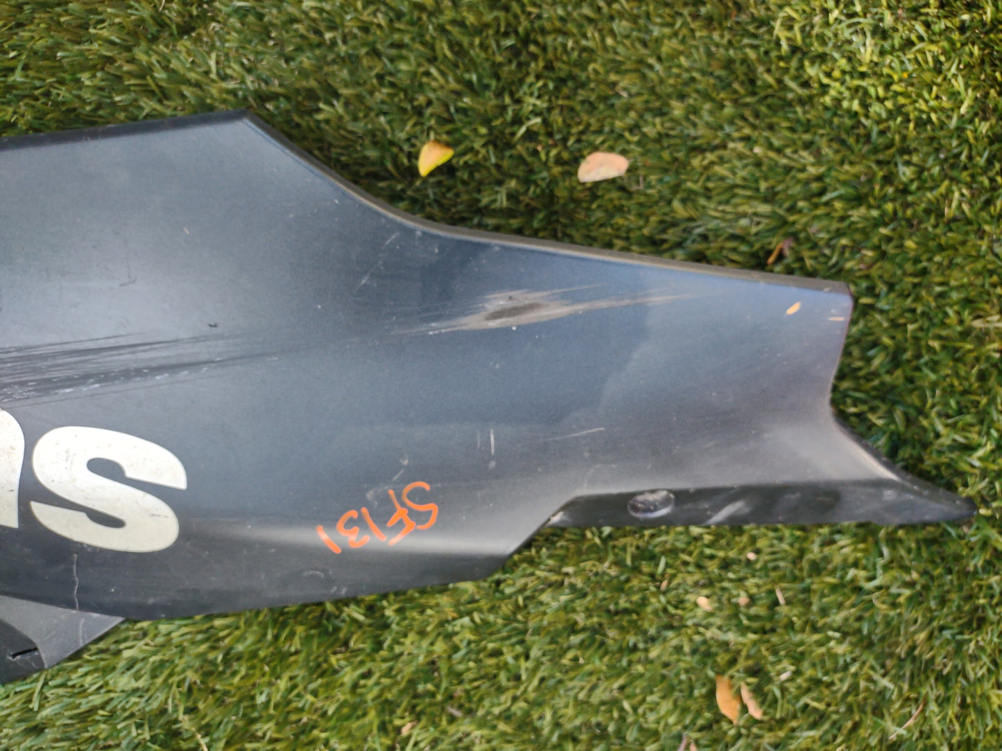 08 09 Suzuki GSXR 600 750 Right Side Belly Fairing Bottom Lower Plastic
