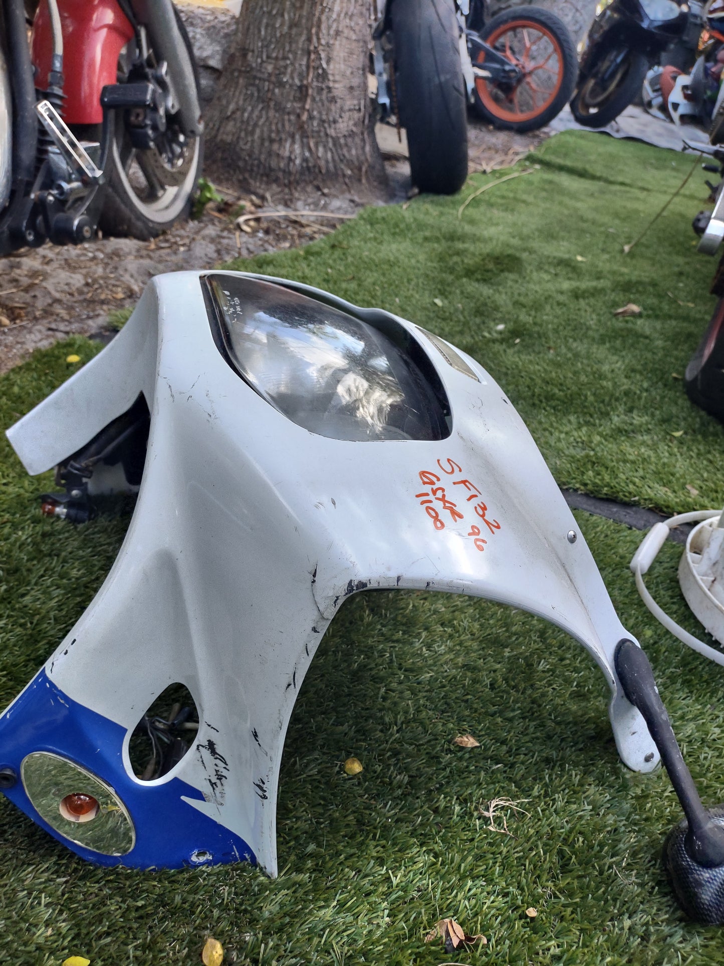 96 Suzuki GSXR 1100 Upper Fairing Front Cowl Plastic GSXR1100 Fairing Only