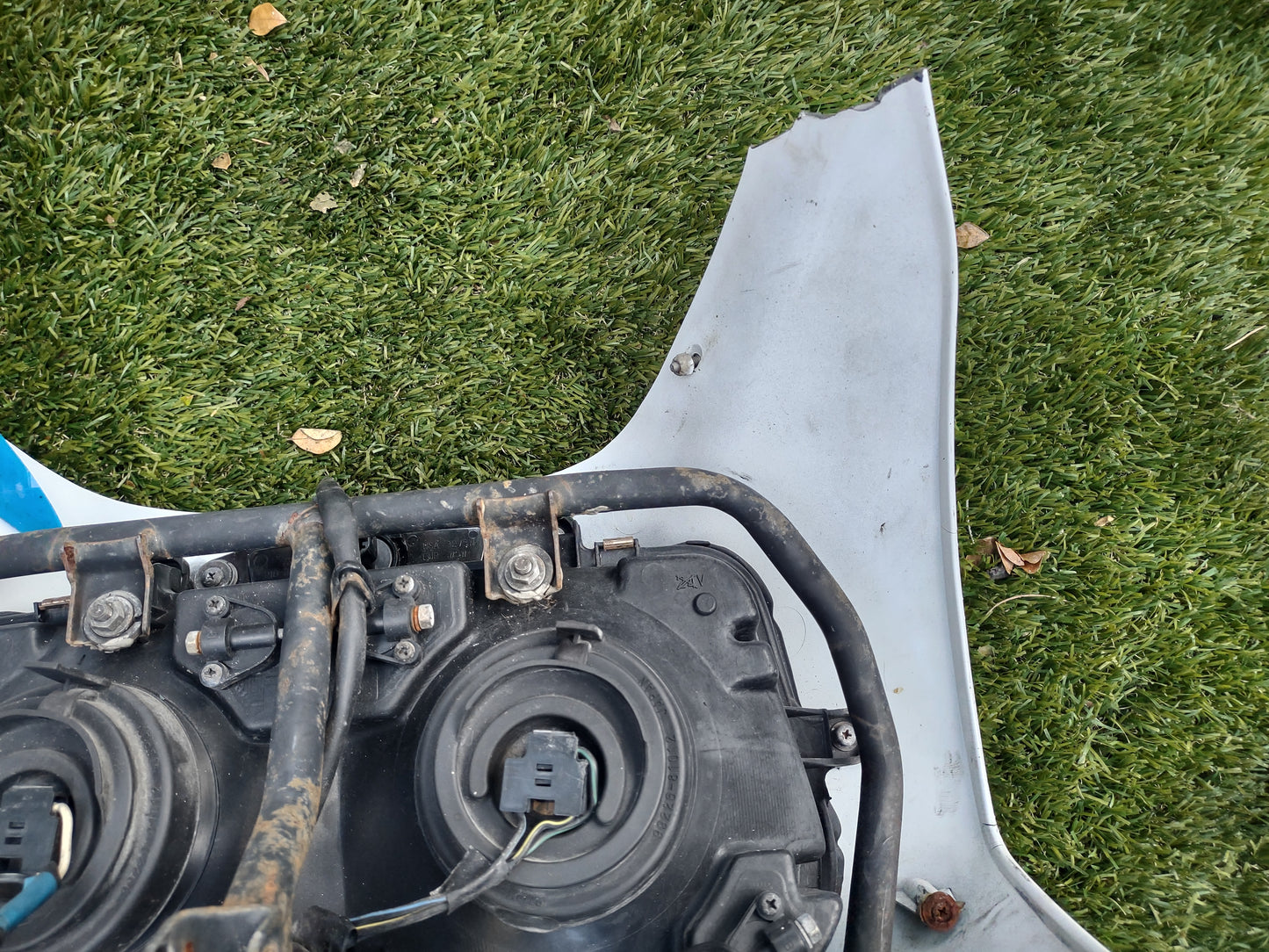 96 Suzuki GSXR 1100 Upper Fairing Bracket Mirror Stay Bracket GSXR1100