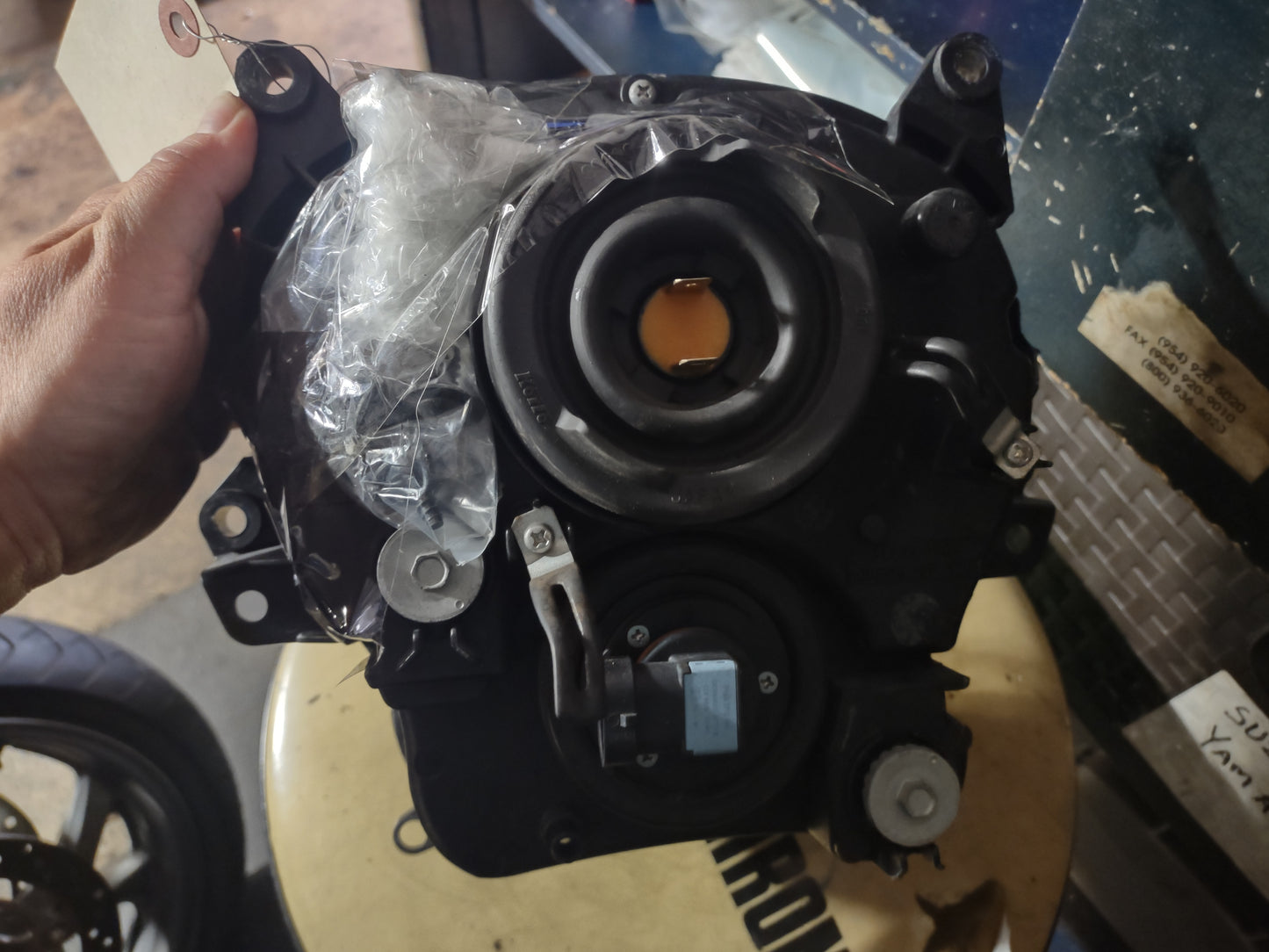 07 08 Suzuki GSXR 1000 Front Headlight Head Light GSXR1000 Headlamp Head Lamp