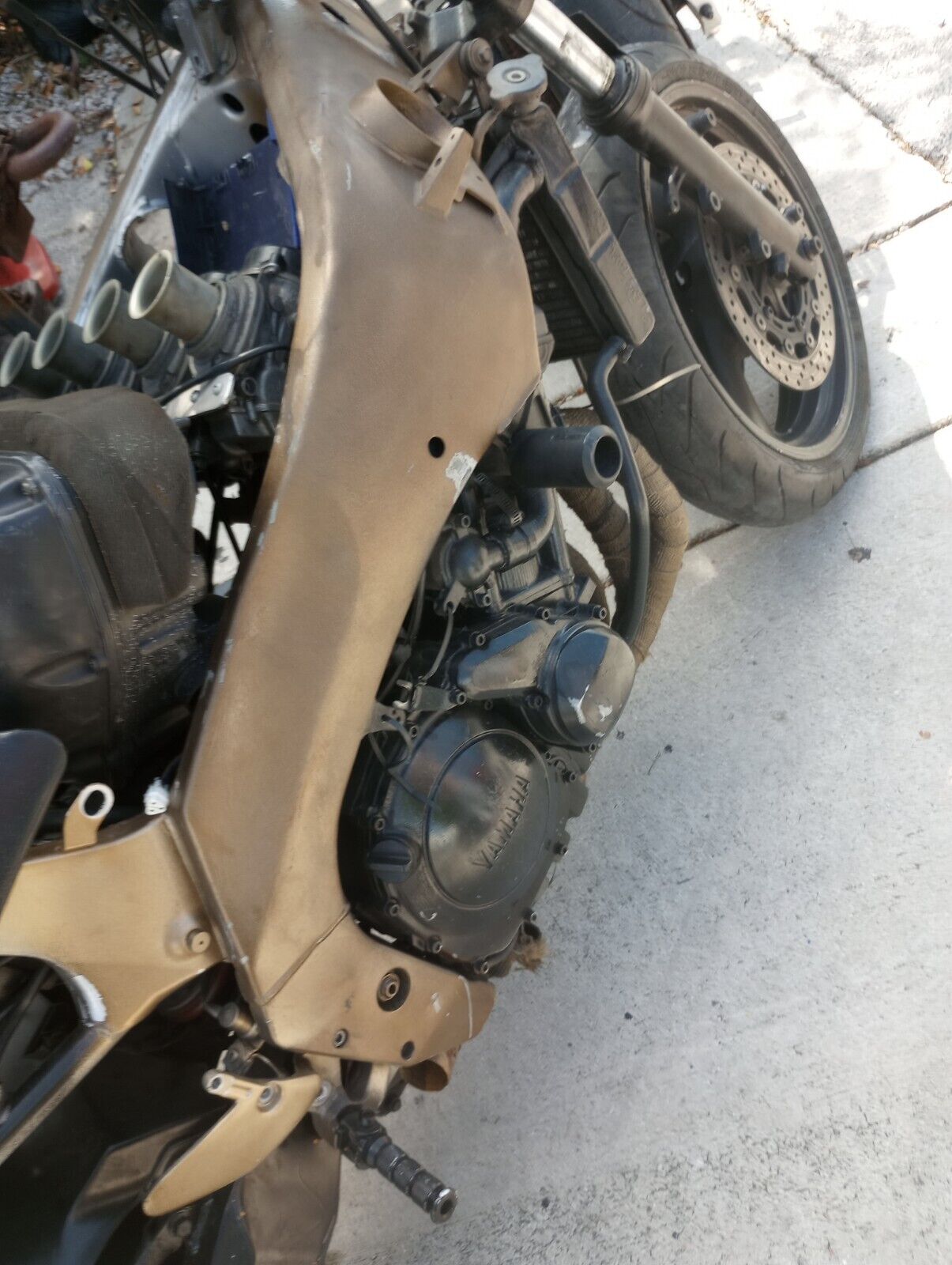 1997 2007 Yamaha YZF600 YZF 600 front wheel and rotors straight