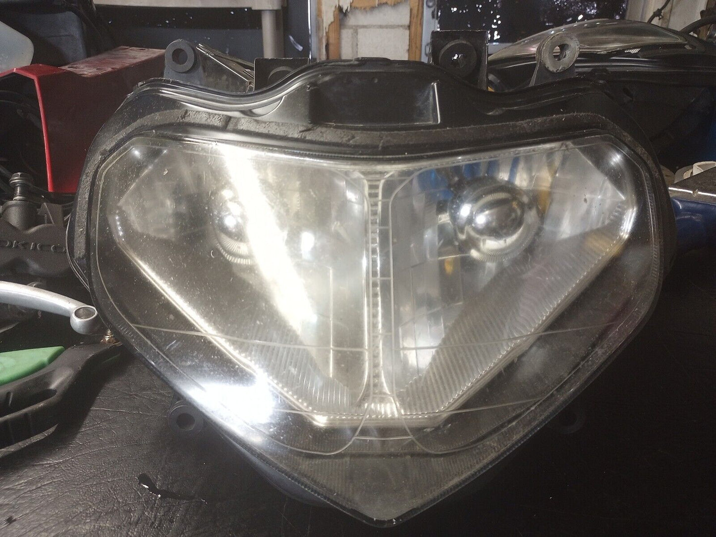 SOLD SOLD Suzuki 00 - 03 GSXR 750 01 - 03 GSXR 600 Headlight GSXR 1000 01 - 02 Head Light Lamp Headlamp