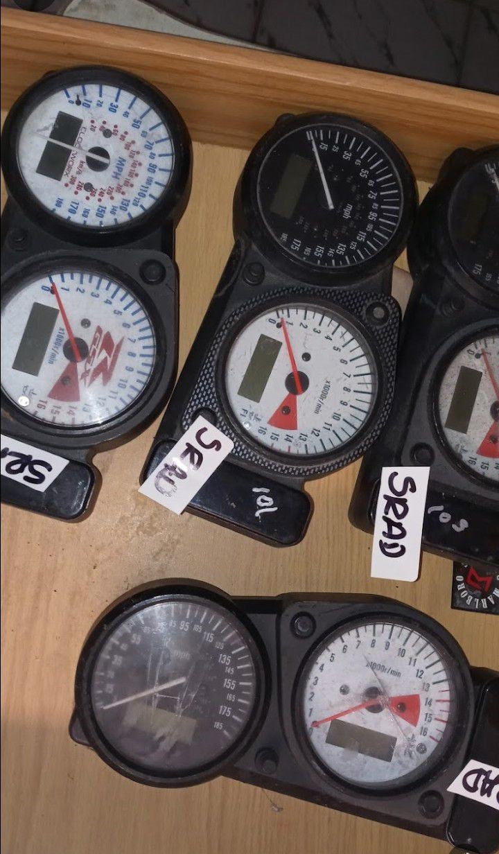 Suzuki GSXR 600 750 96-99 97-00 SRAD Gauges Gauge Speedometer Speedo Tach
