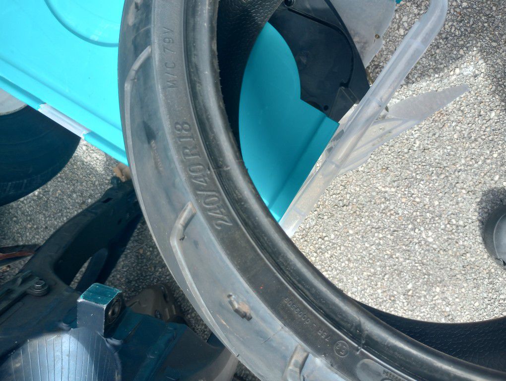 SOLD Harley-Davidson Tire Michelin 240 / 40 r 18 Good Condition Harley Davidson